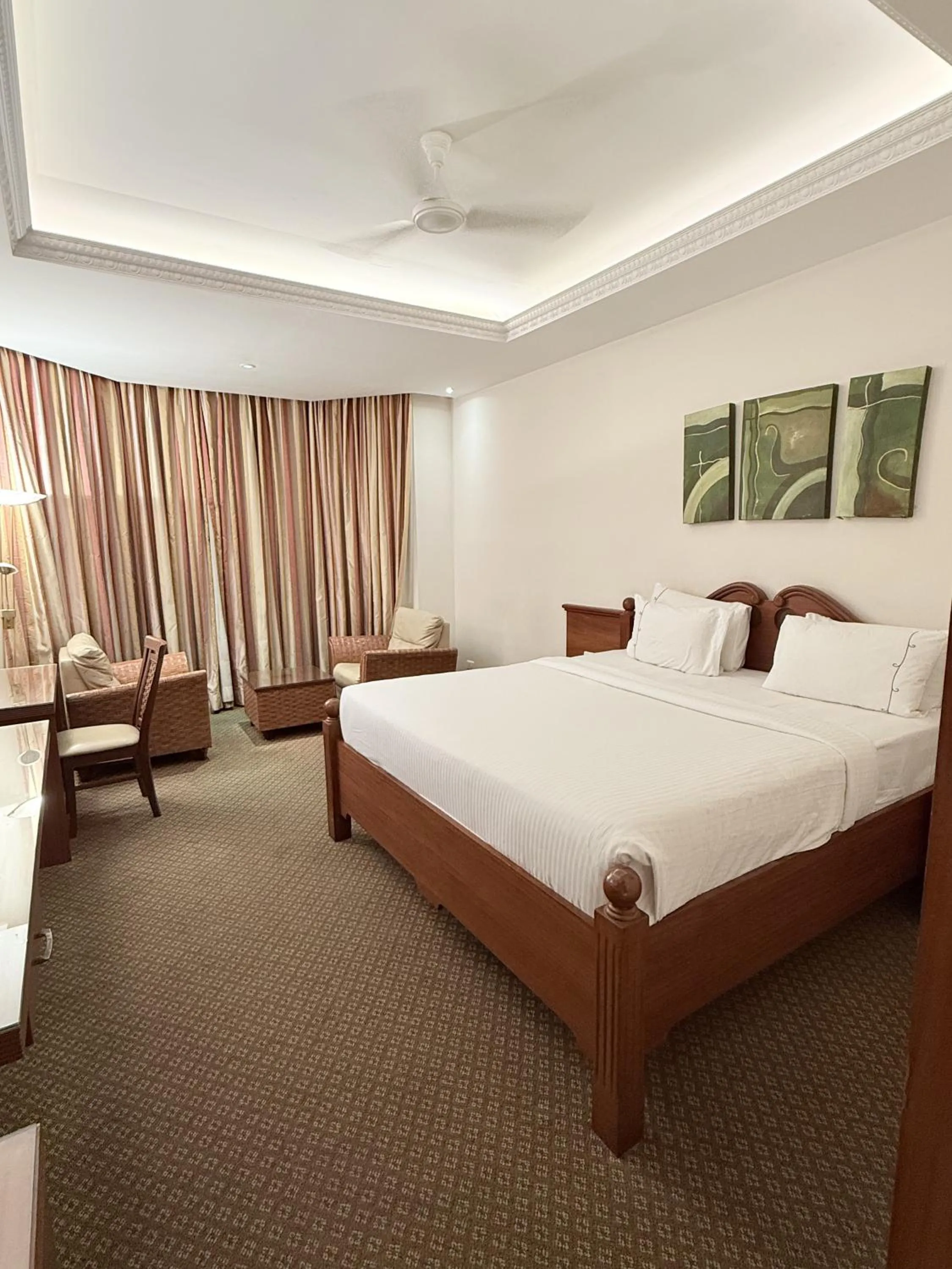 Bed in Cenneys Gateway - Pride of Salem