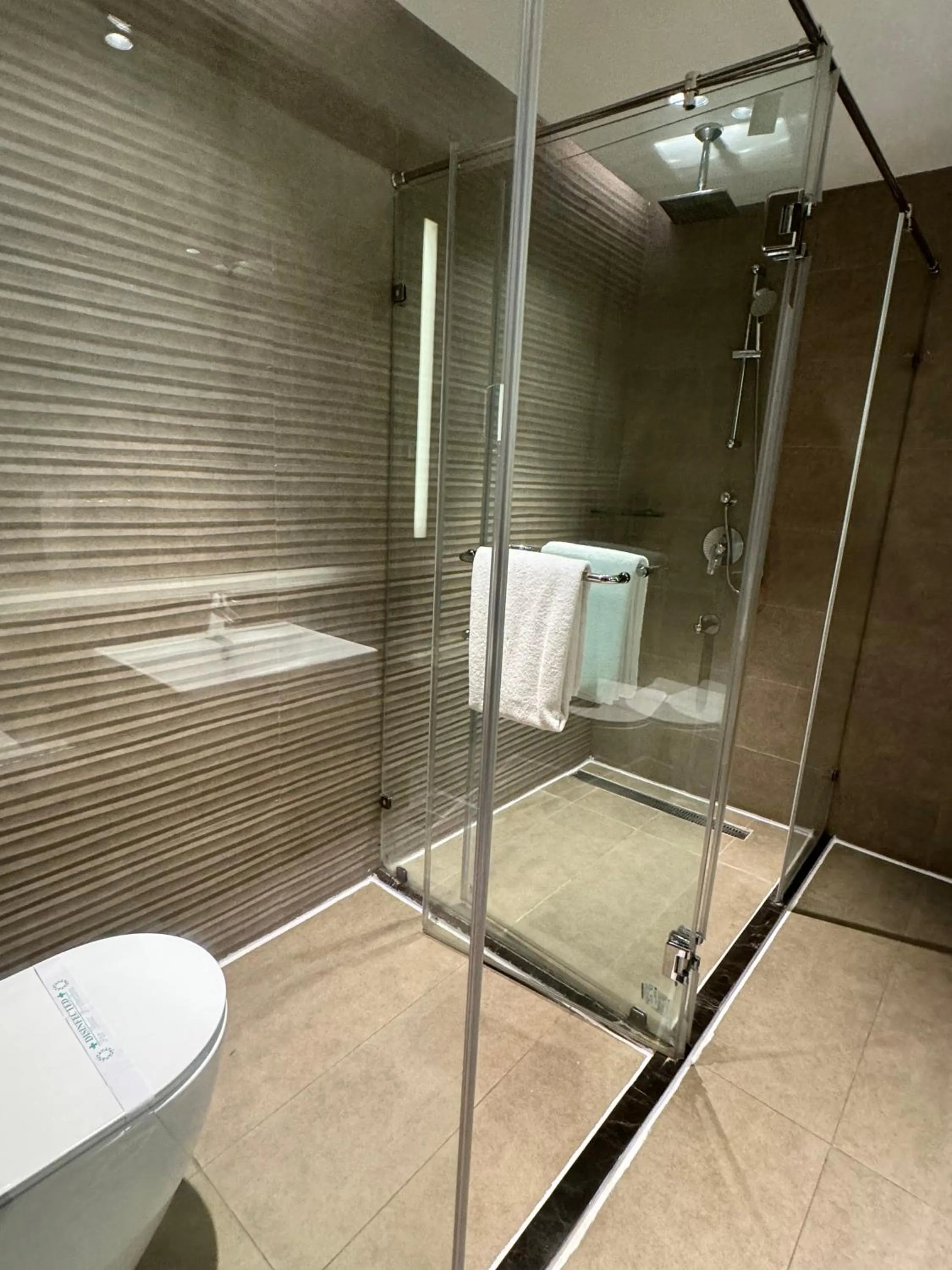 Shower in Cenneys Gateway - Pride of Salem