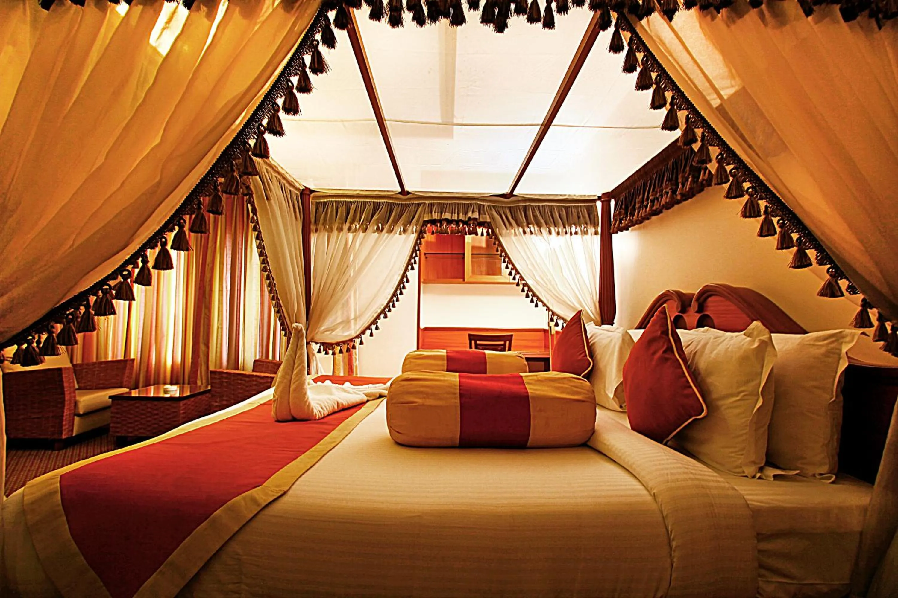 Bed in Cenneys Gateway - Pride of Salem