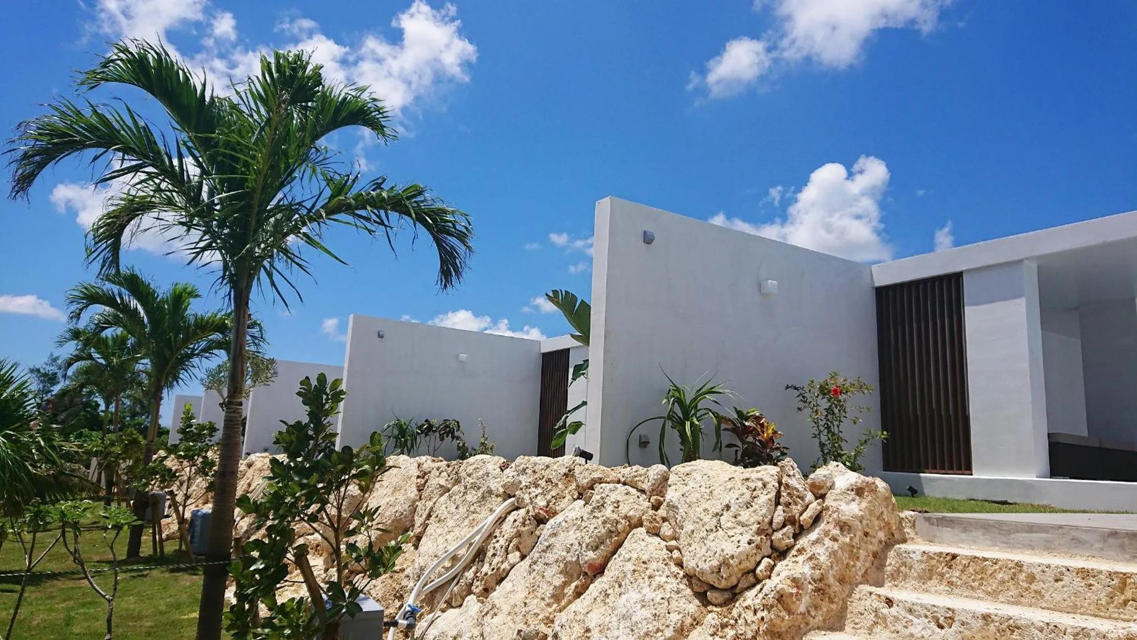 Property building in Feliz Villa Suite Miyakojima Ueno