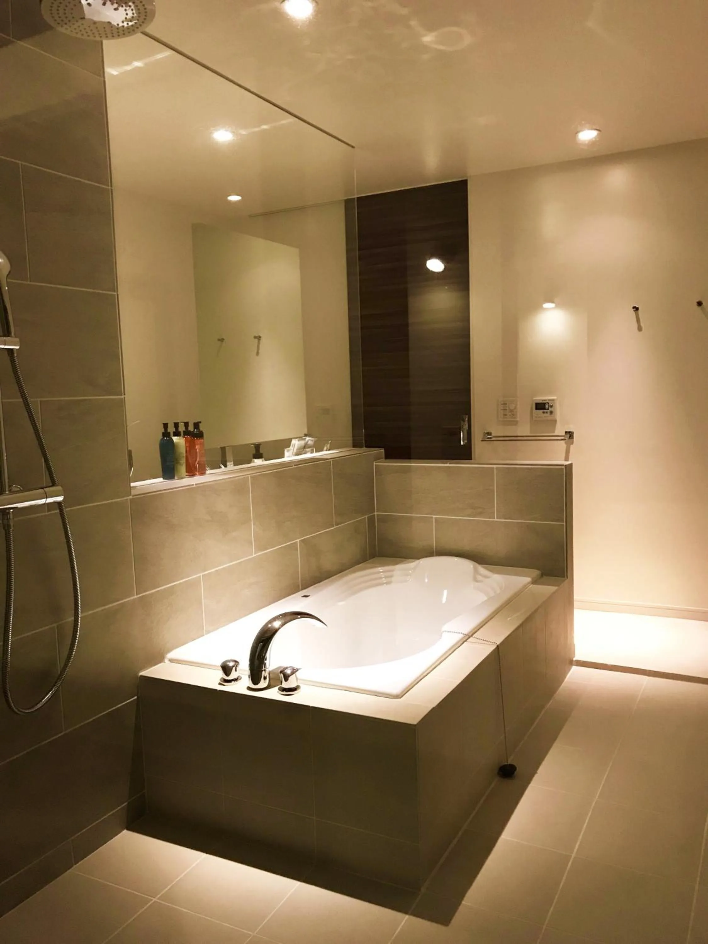 Bathroom in Feliz Villa Suite Miyakojima Ueno