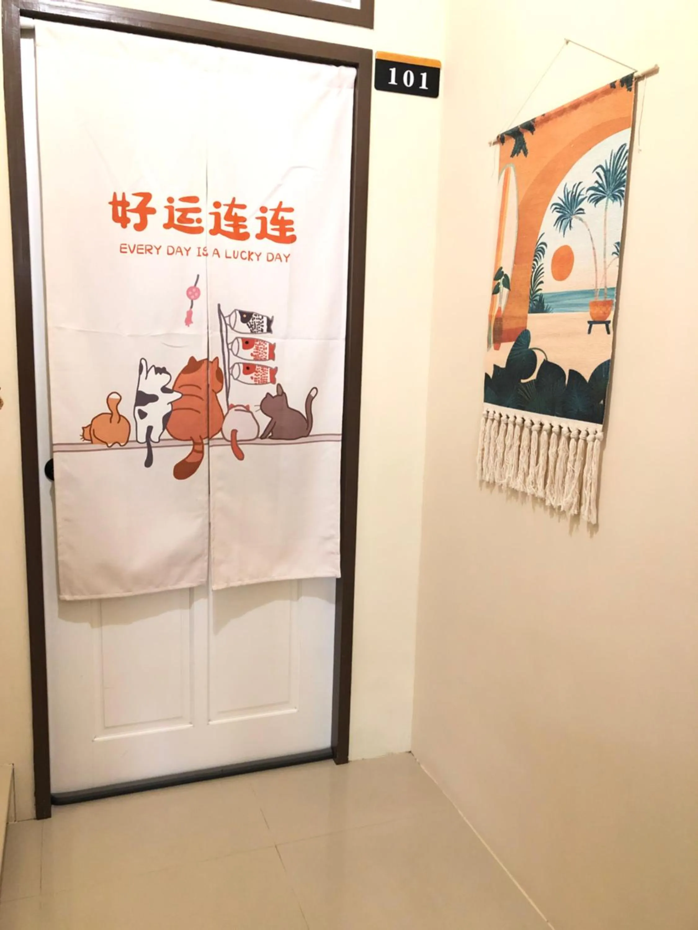 Property building in Piau Po 21 Inn