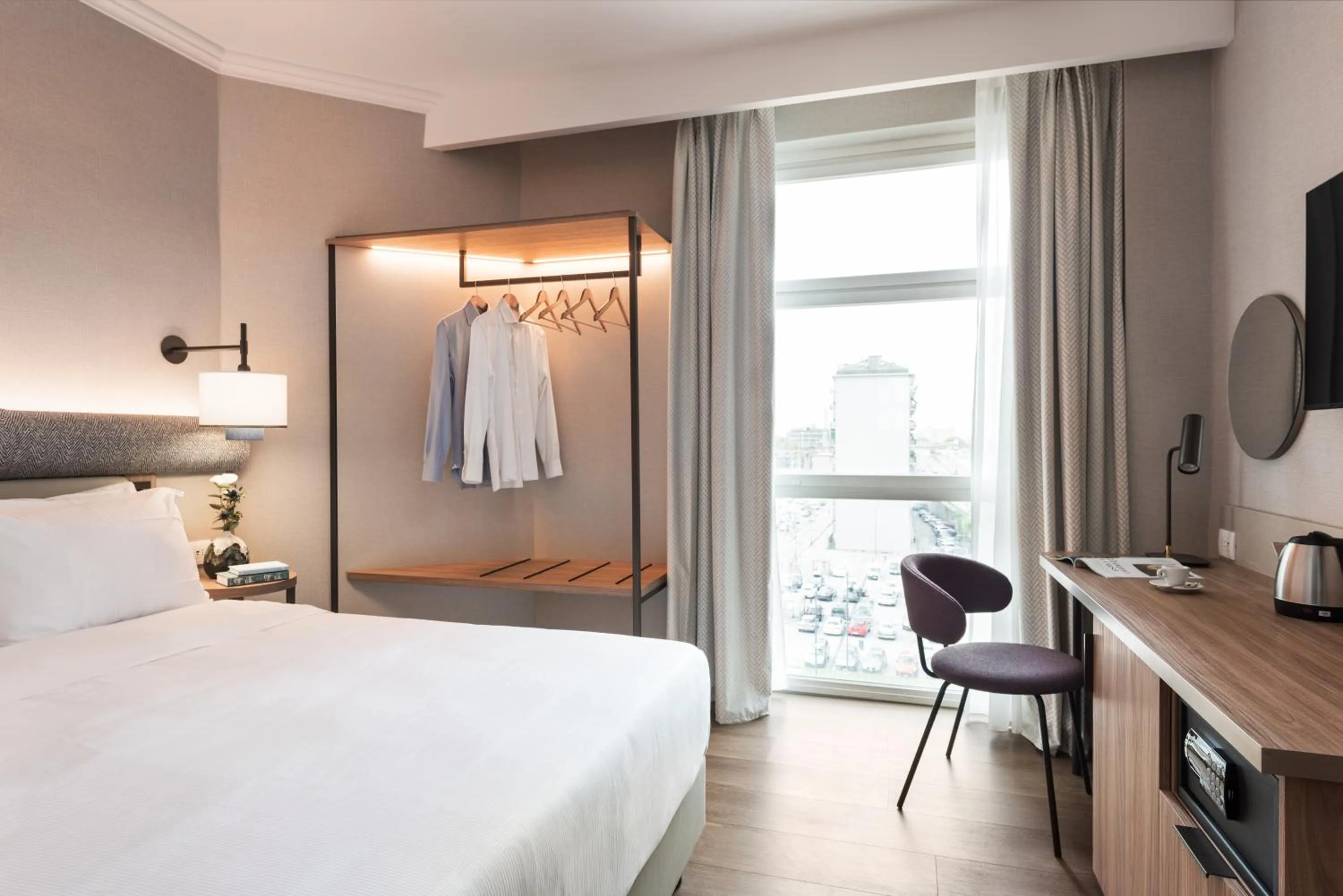 Photo of the whole room, Bed in Ambasciatori Hotel Venice Mestre, Tapestry Collection by Hilton