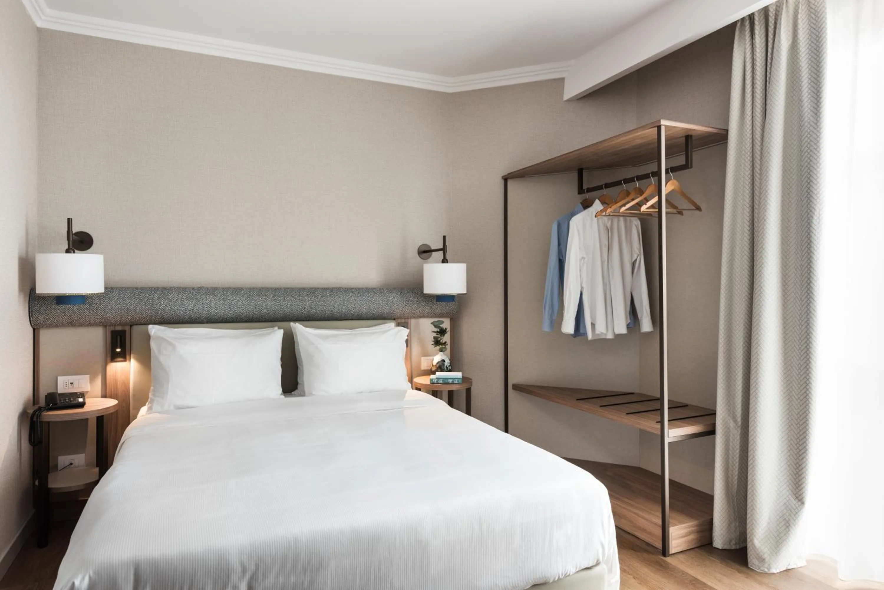 Photo of the whole room, Bed in Ambasciatori Hotel Venice Mestre, Tapestry Collection by Hilton