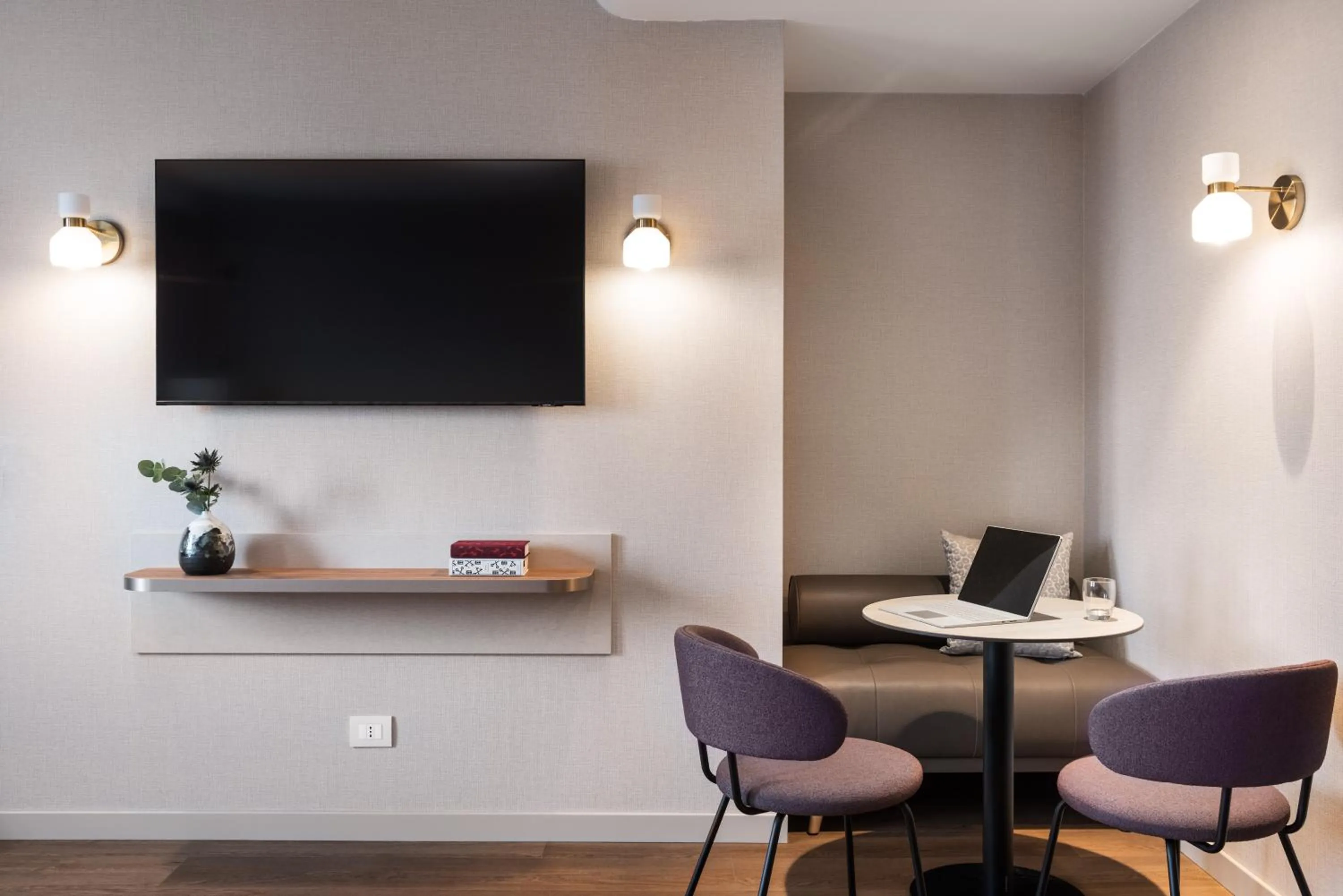 TV and multimedia in Ambasciatori Hotel Venice Mestre, Tapestry Collection by Hilton