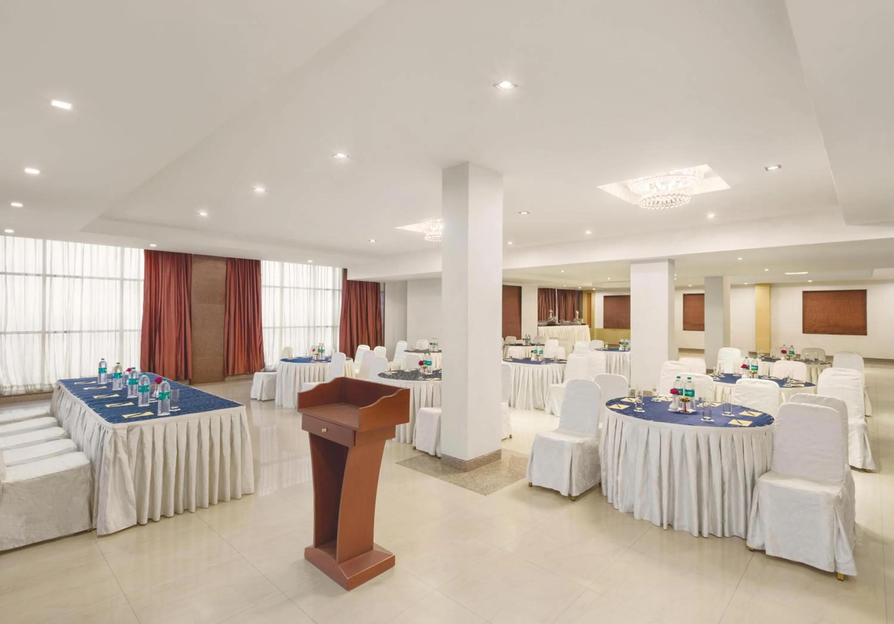 Meeting/conference room in Days Hotel By Wyndham Neemrana