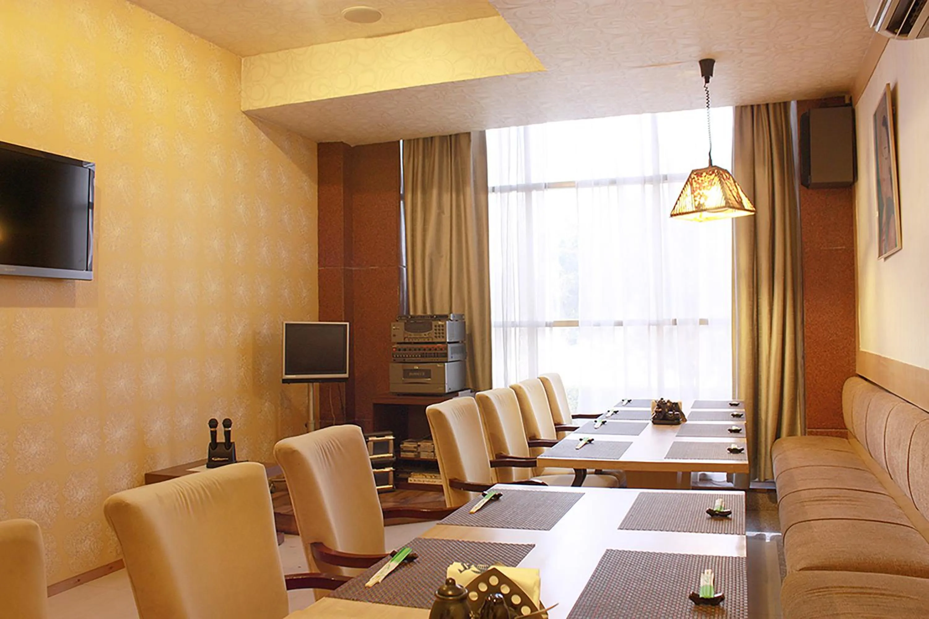 Business facilities in Days Hotel By Wyndham Neemrana