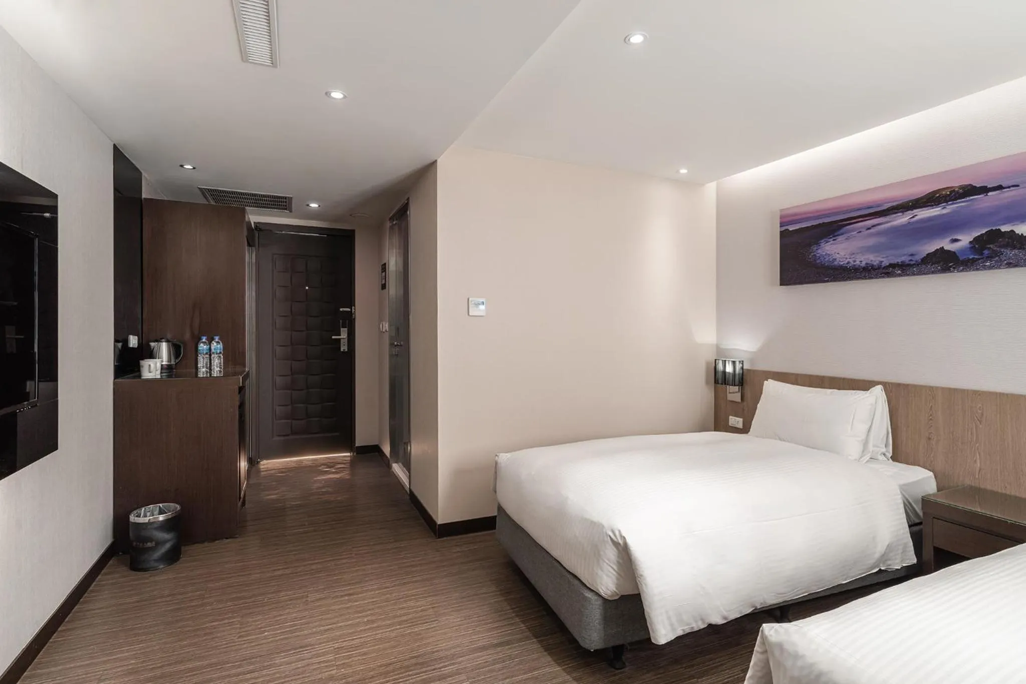 Photo of the whole room, Bed in Hotel Yoshi