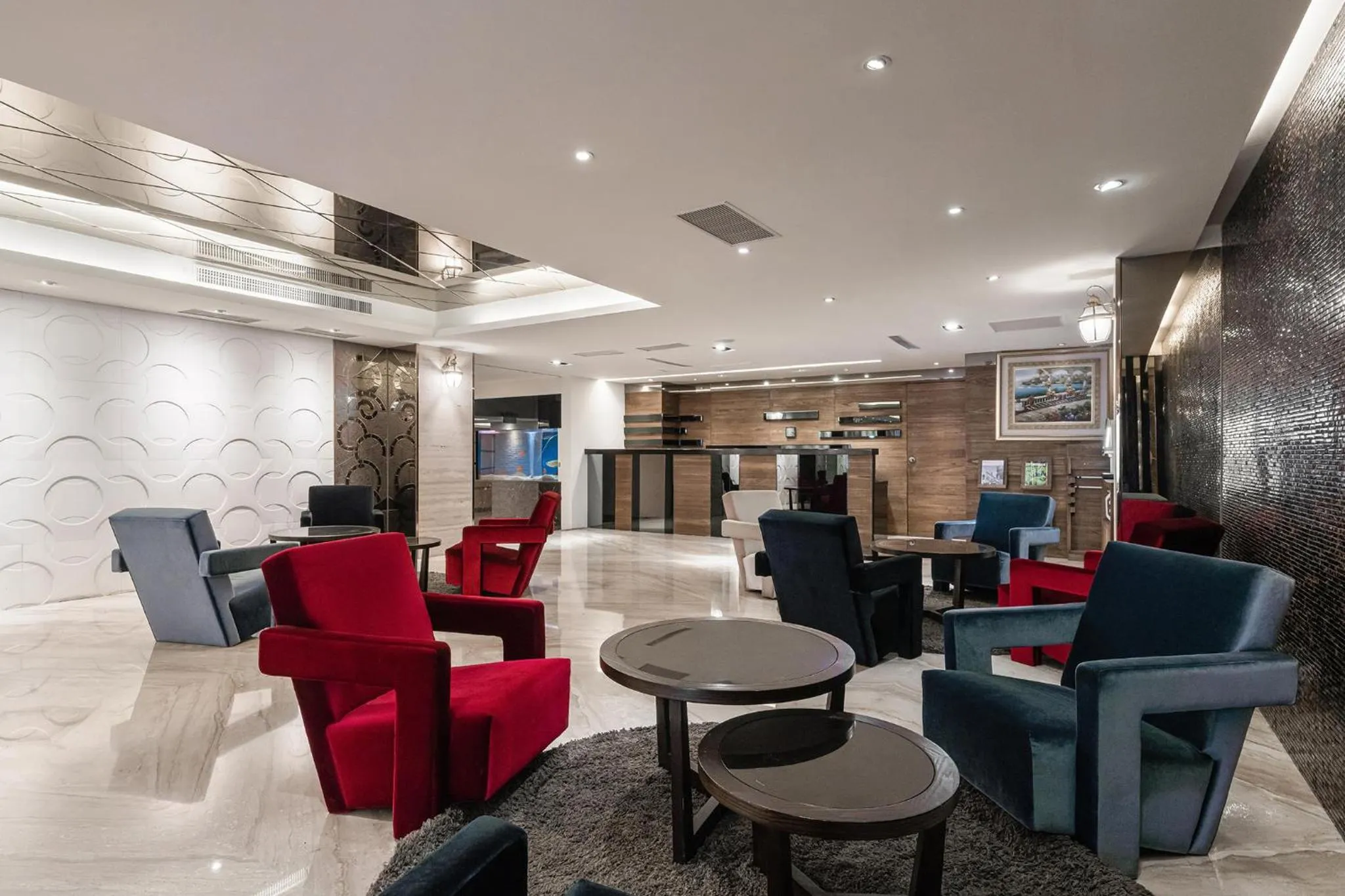 Restaurant/places to eat in Hotel Yoshi