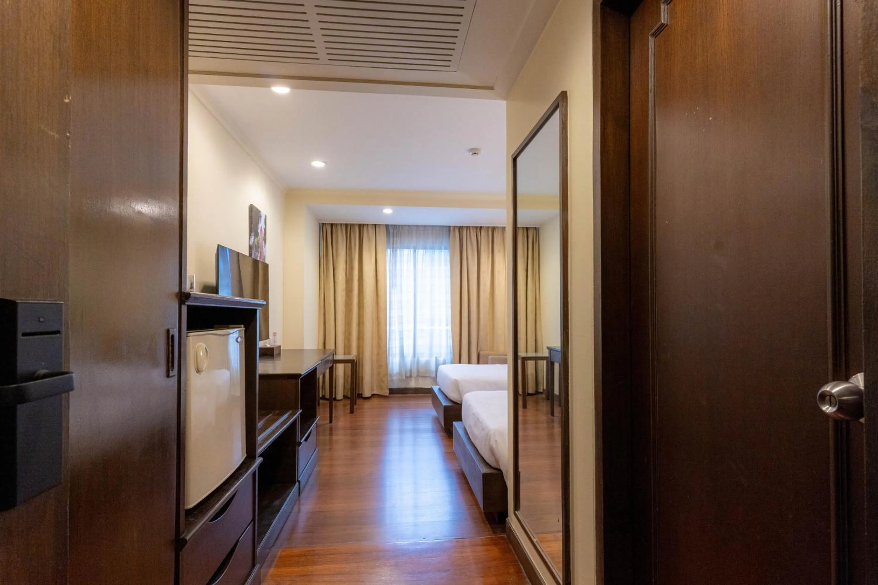 Bedroom in Journeyhub Sukhumvit 26, Bangkok - Formerly St James Hotel