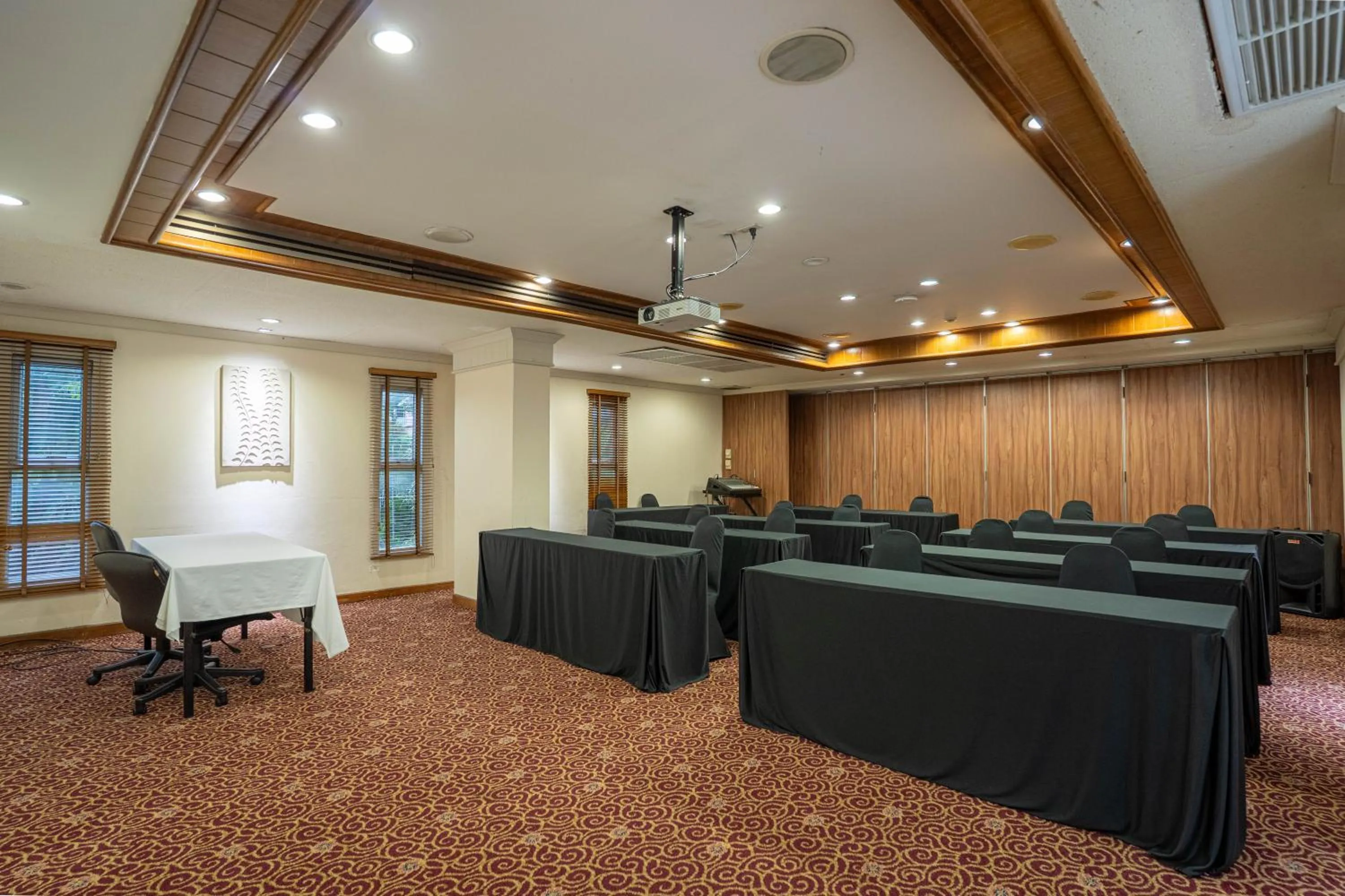 Meeting/conference room in Journeyhub Sukhumvit 26, Bangkok - Formerly St James Hotel