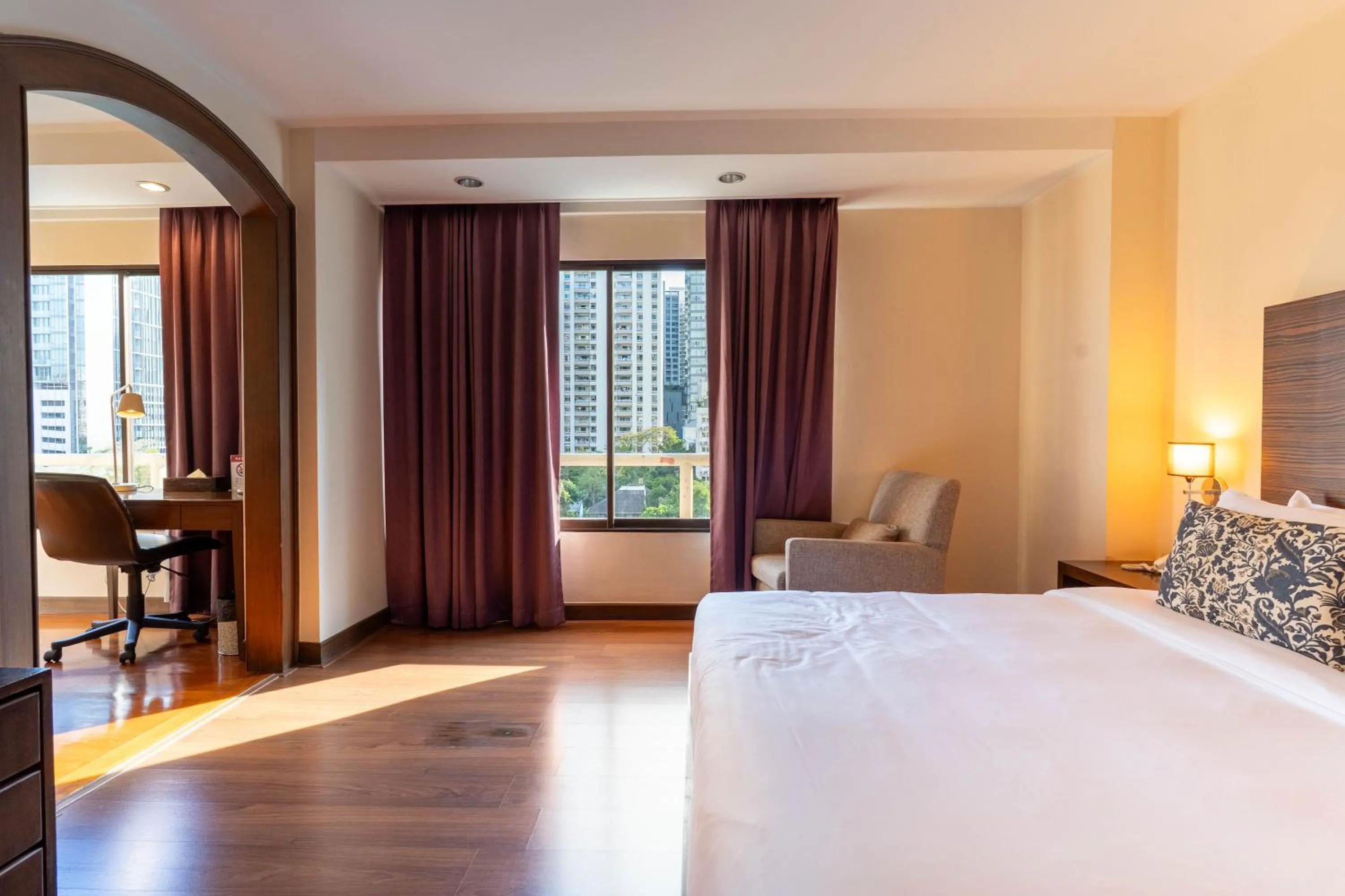 Bed in Journeyhub Sukhumvit 26, Bangkok - Formerly St James Hotel