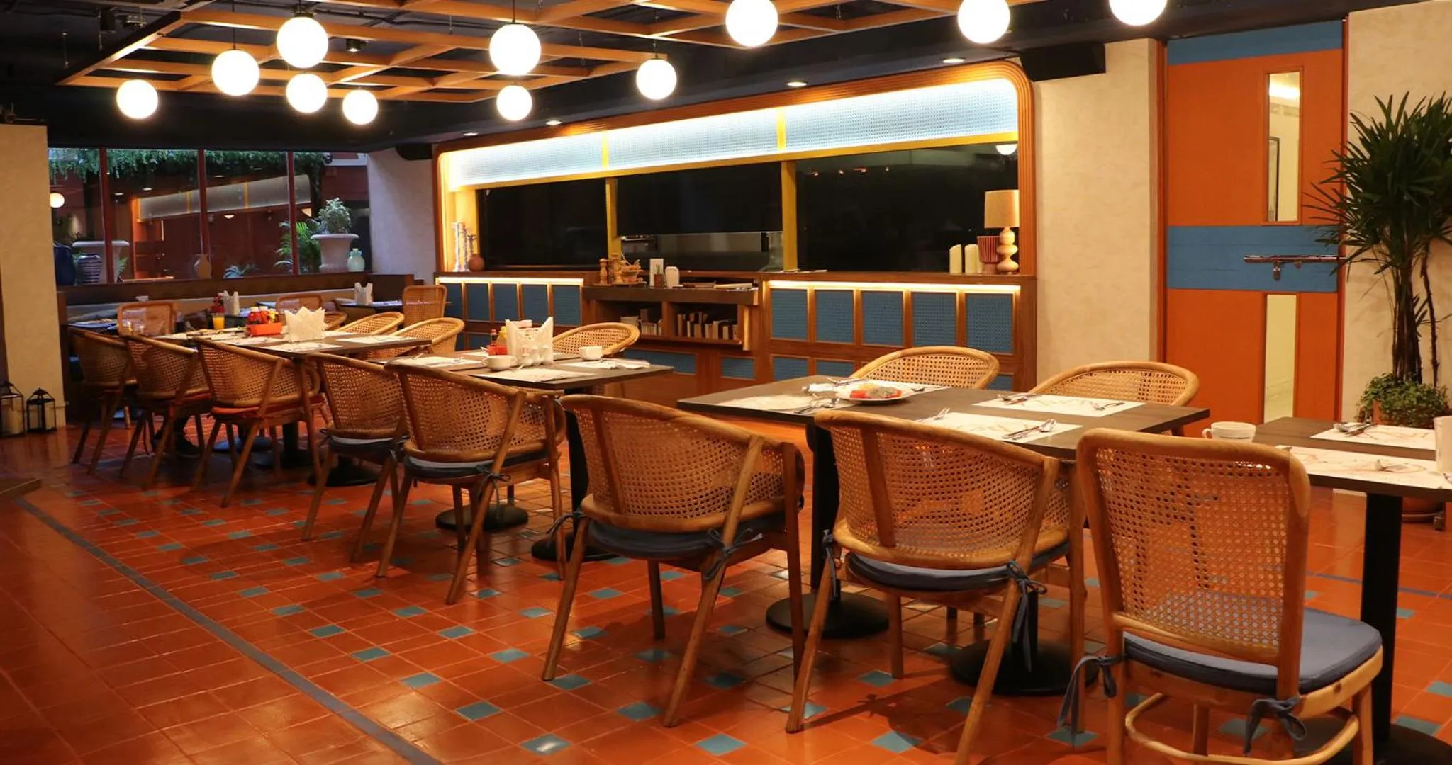 Restaurant/places to eat in Journeyhub Sukhumvit 26, Bangkok - Formerly St James Hotel