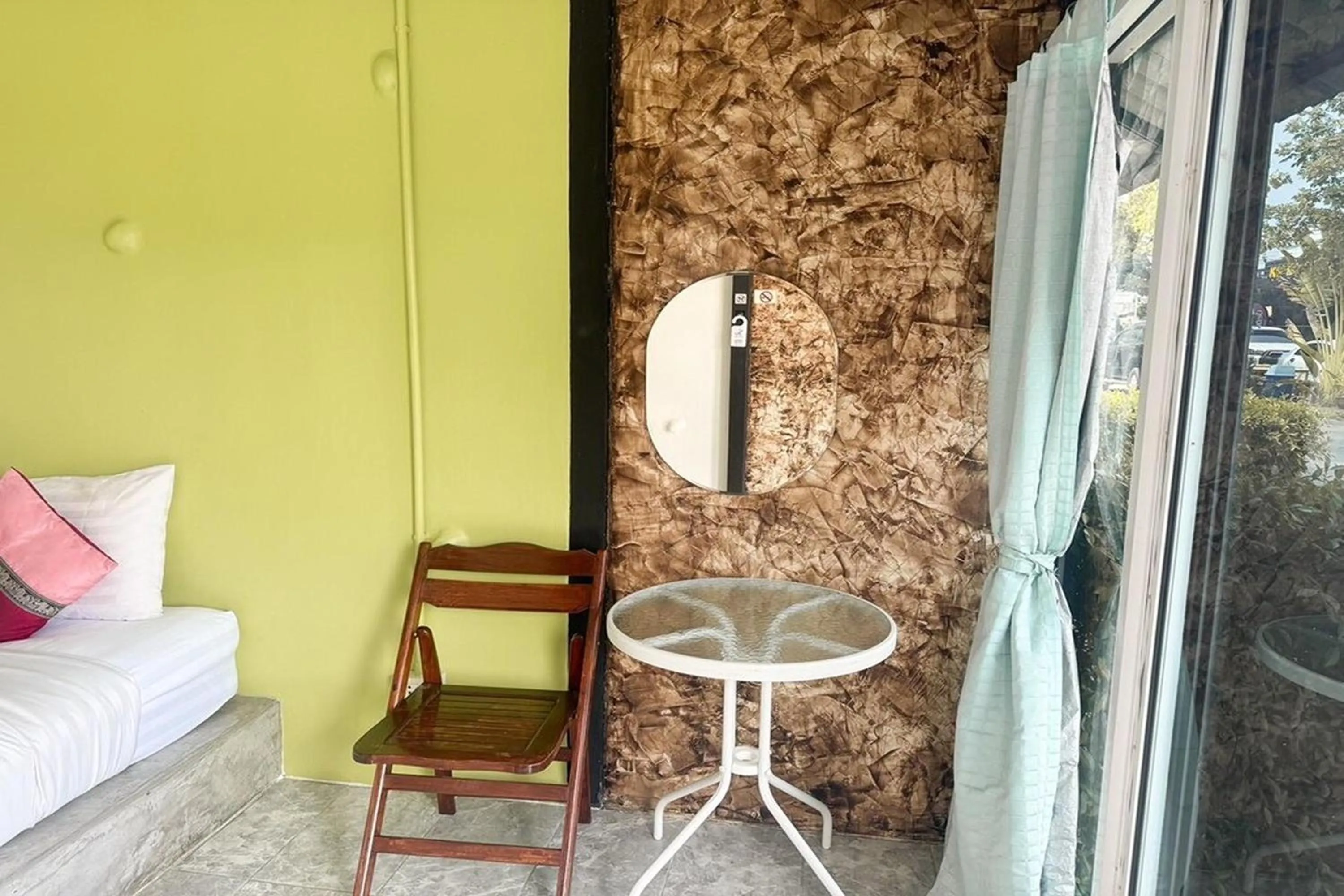 Living room in Pai Tawan Resort Hotel - Pet friendly