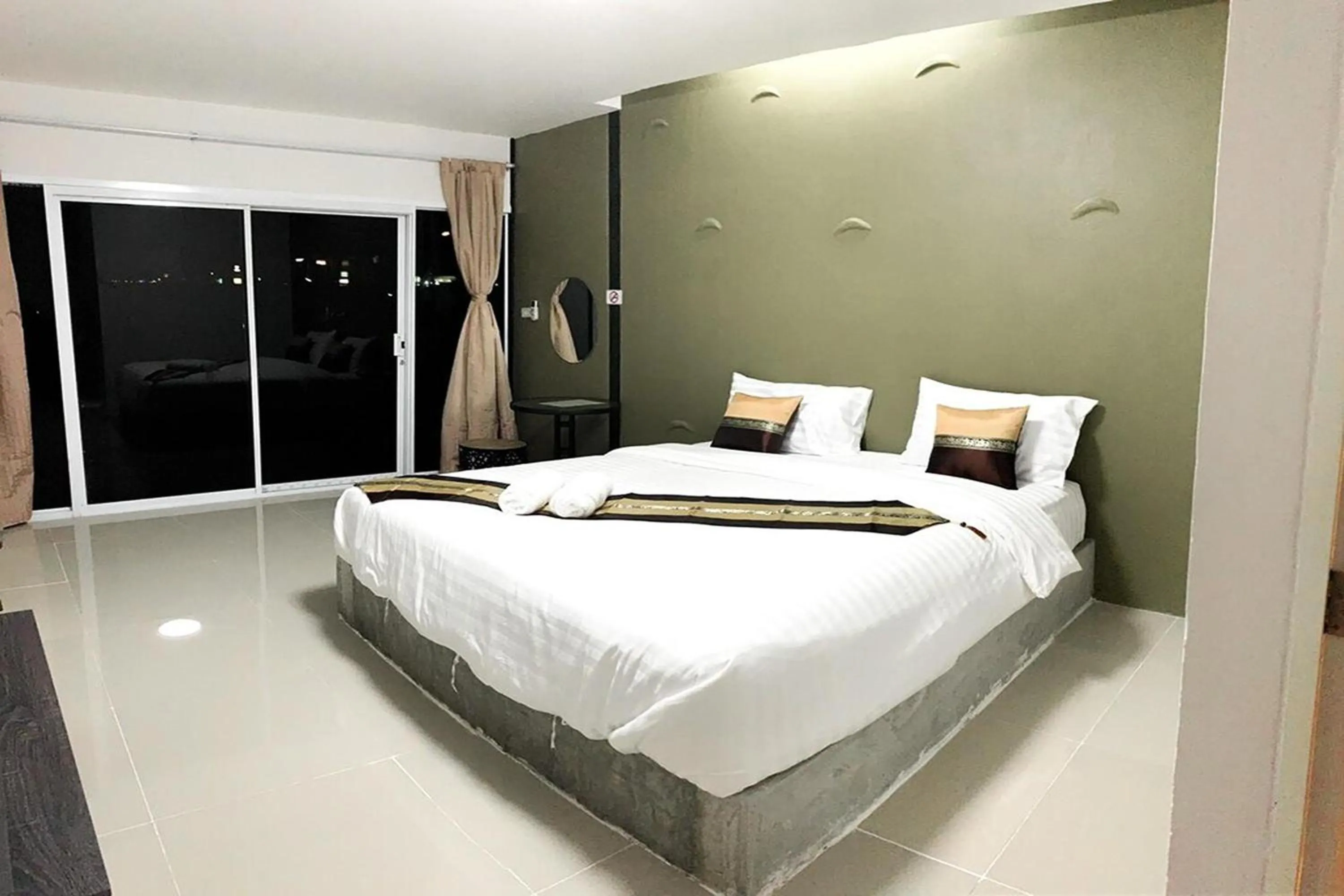Bedroom, Bed in Pai Tawan Resort Hotel - Pet friendly