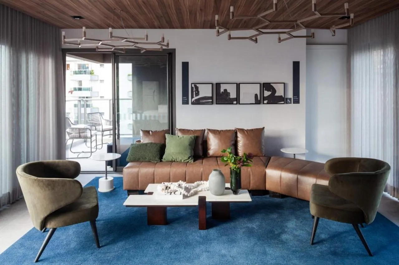 Communal lounge/ TV room in Aloe Vila Nova Conceição