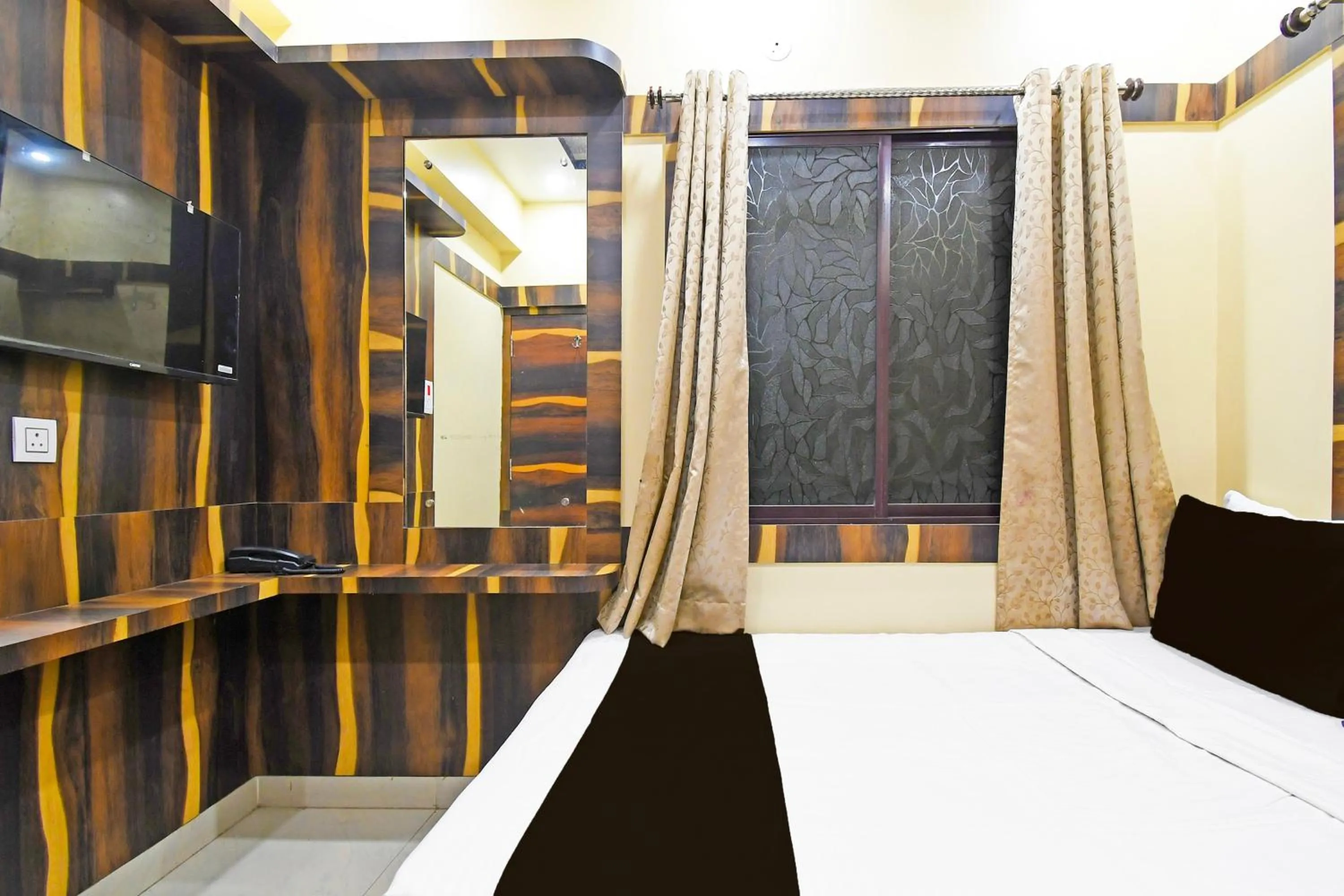 Bedroom, Bed in Hotel O Atithi Restro And Cafe