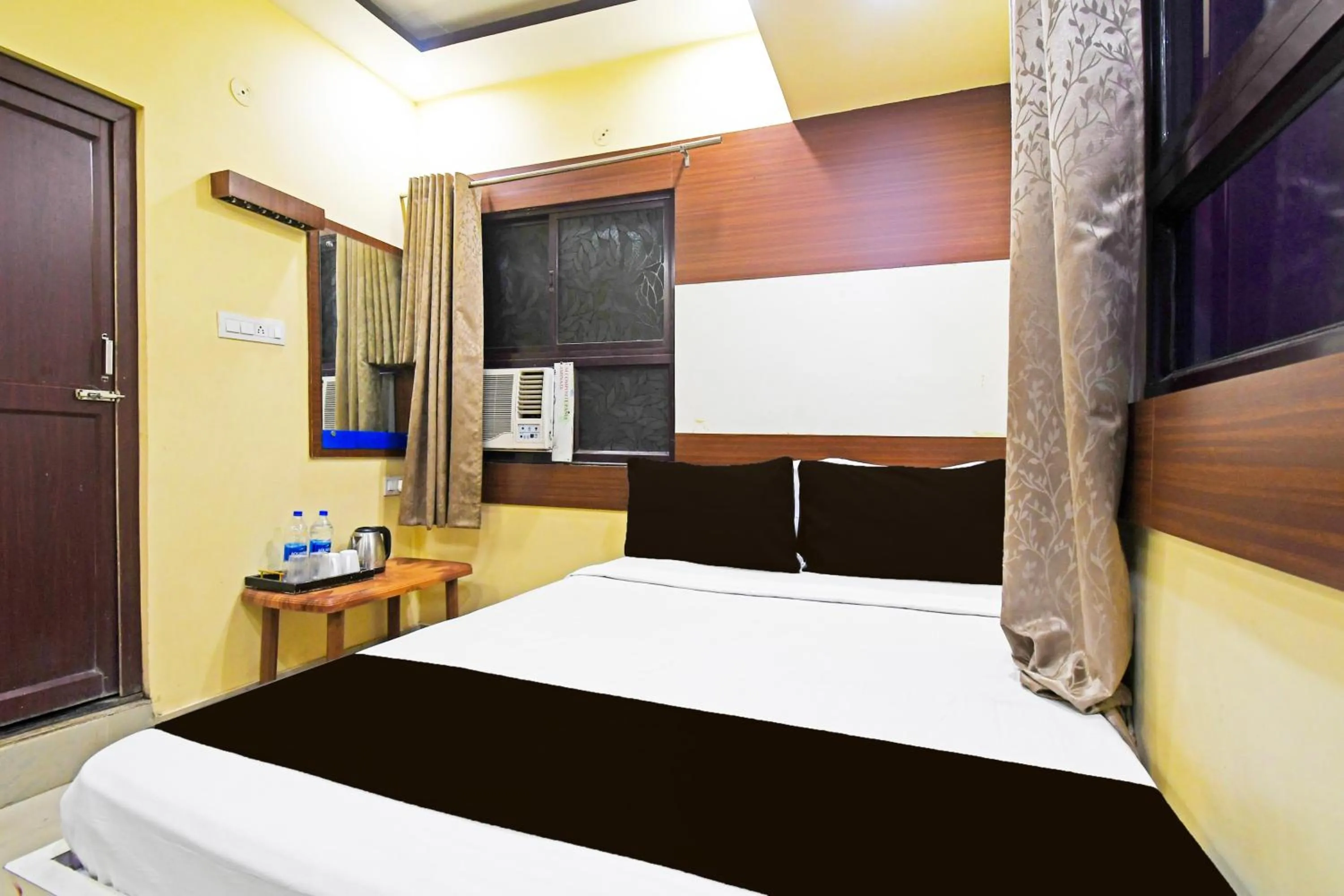 Bedroom, Bed in Hotel O Atithi Restro And Cafe