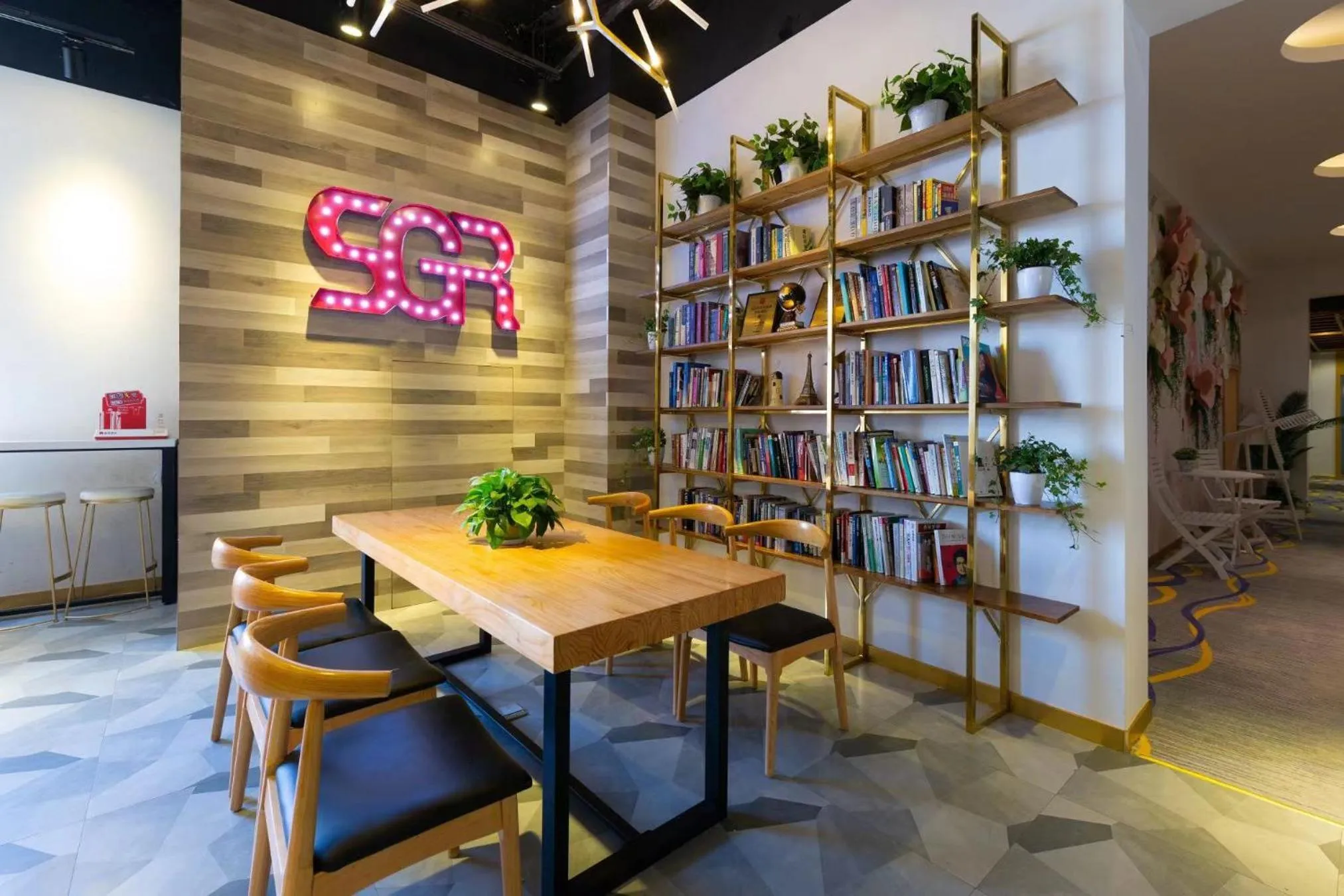 Seating area in Shanghai Pengpai Art Youth Hotel