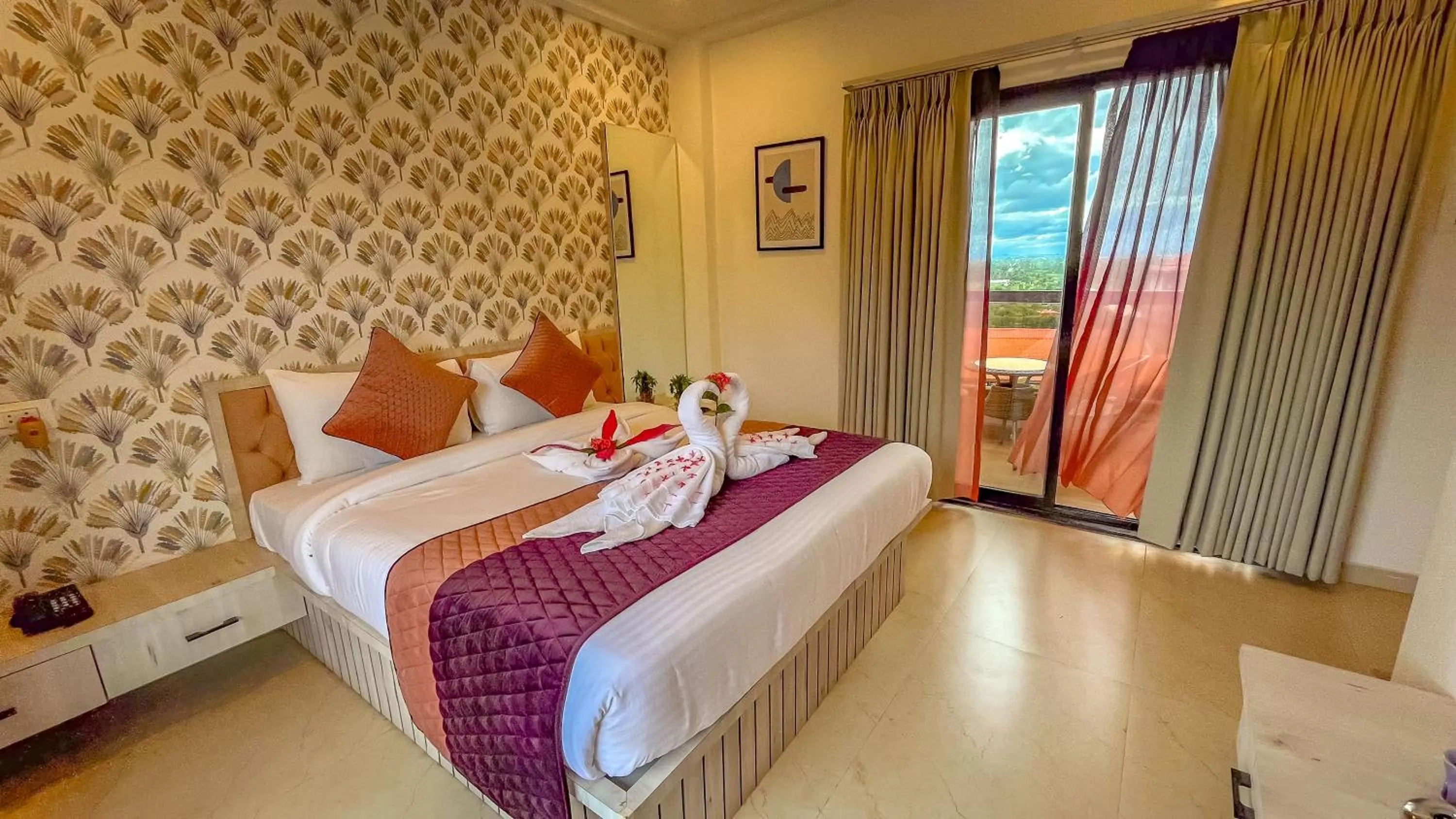 VIP, Bed in Regenta Bharti Amusement & Adventure Resort Pune, Urulikanchan