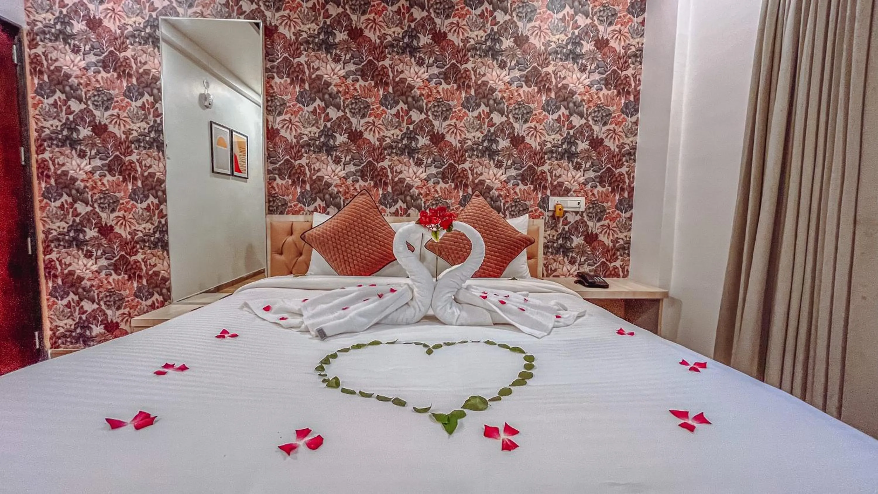 Bed in Regenta Bharti Amusement & Adventure Resort Pune, Urulikanchan