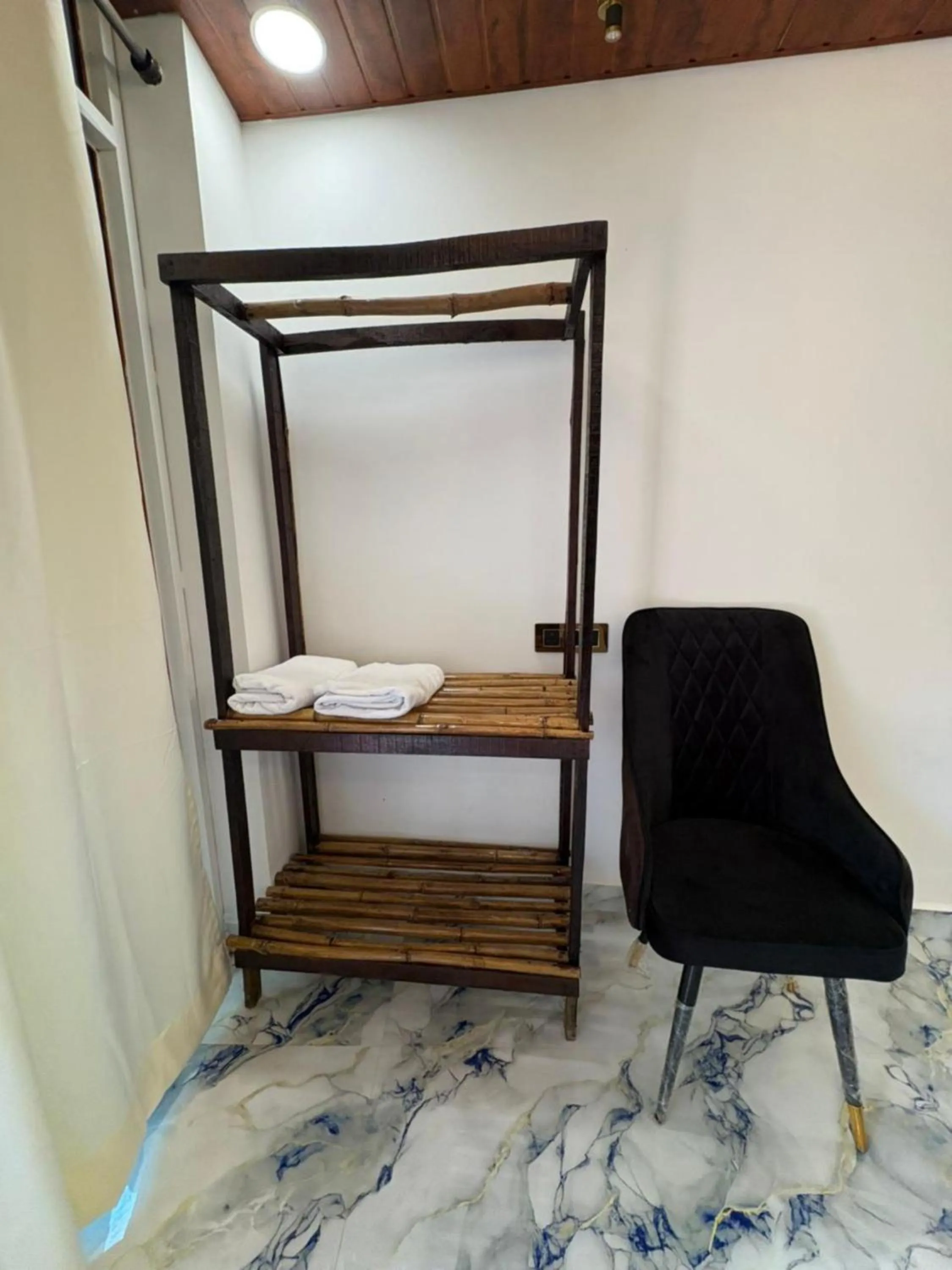 wardrobe in The Charming Nights