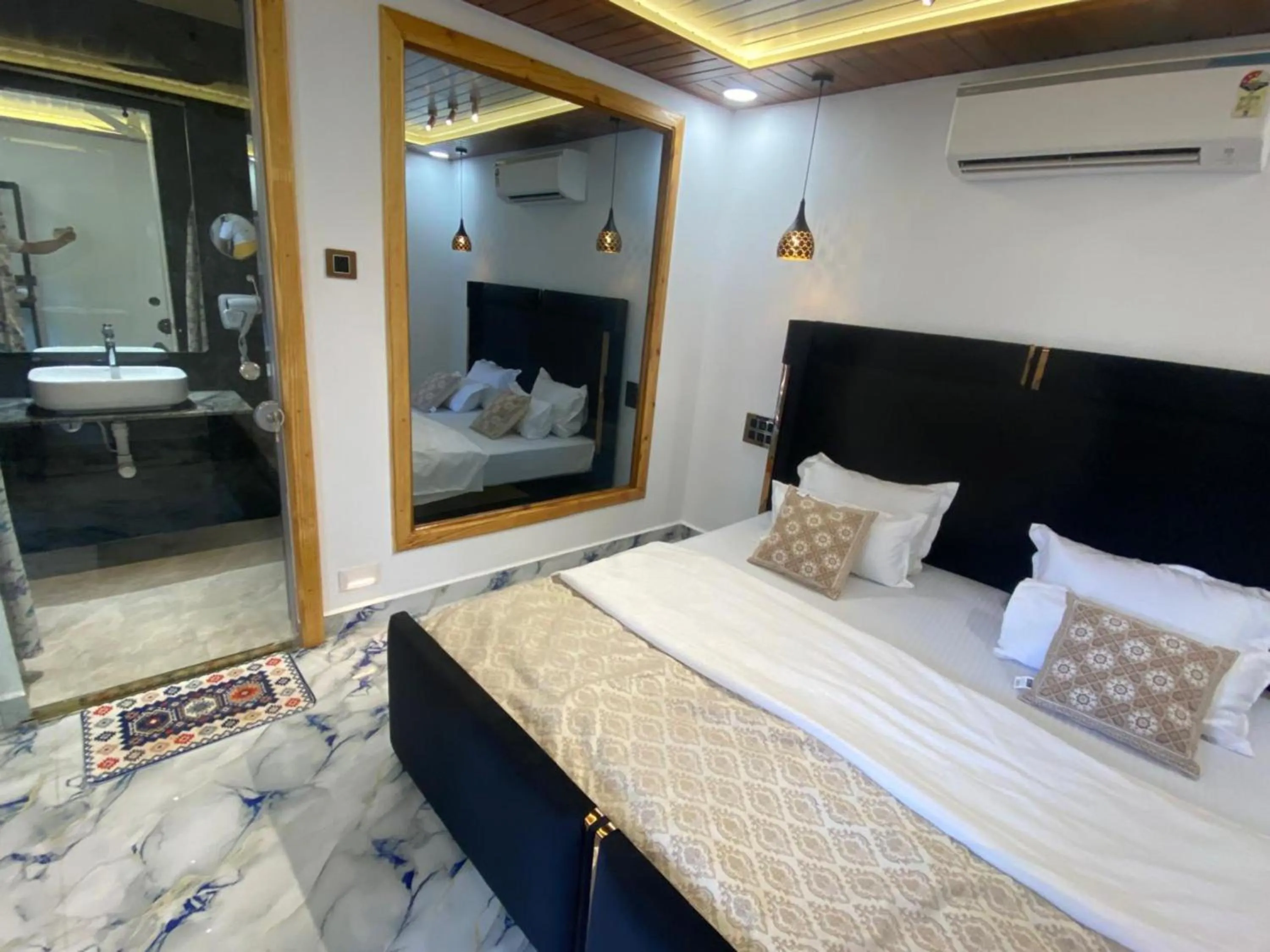 Bathroom, Bed in The Charming Nights