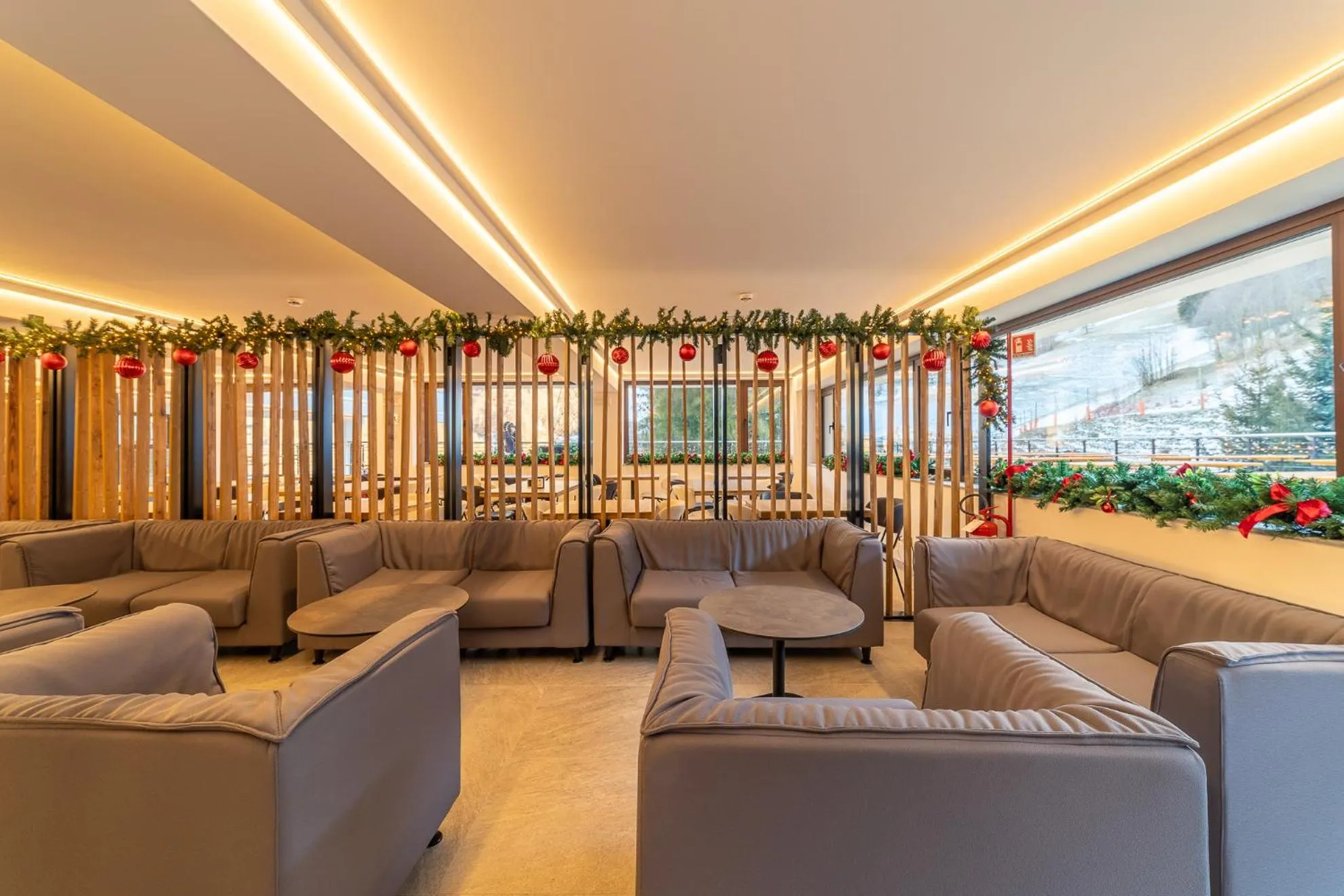Lounge or bar in Riserva Bianca Limone Hotel & SPA