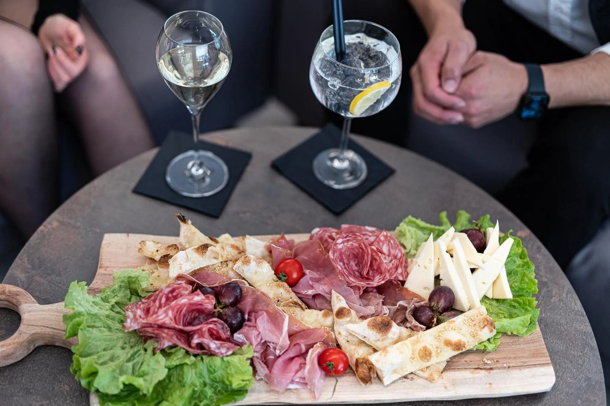 Lounge or bar in Riserva Bianca Limone Hotel & SPA