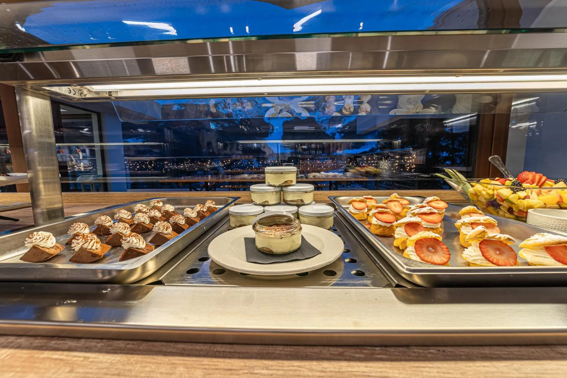 Restaurant/places to eat in Riserva Bianca Limone Hotel & SPA
