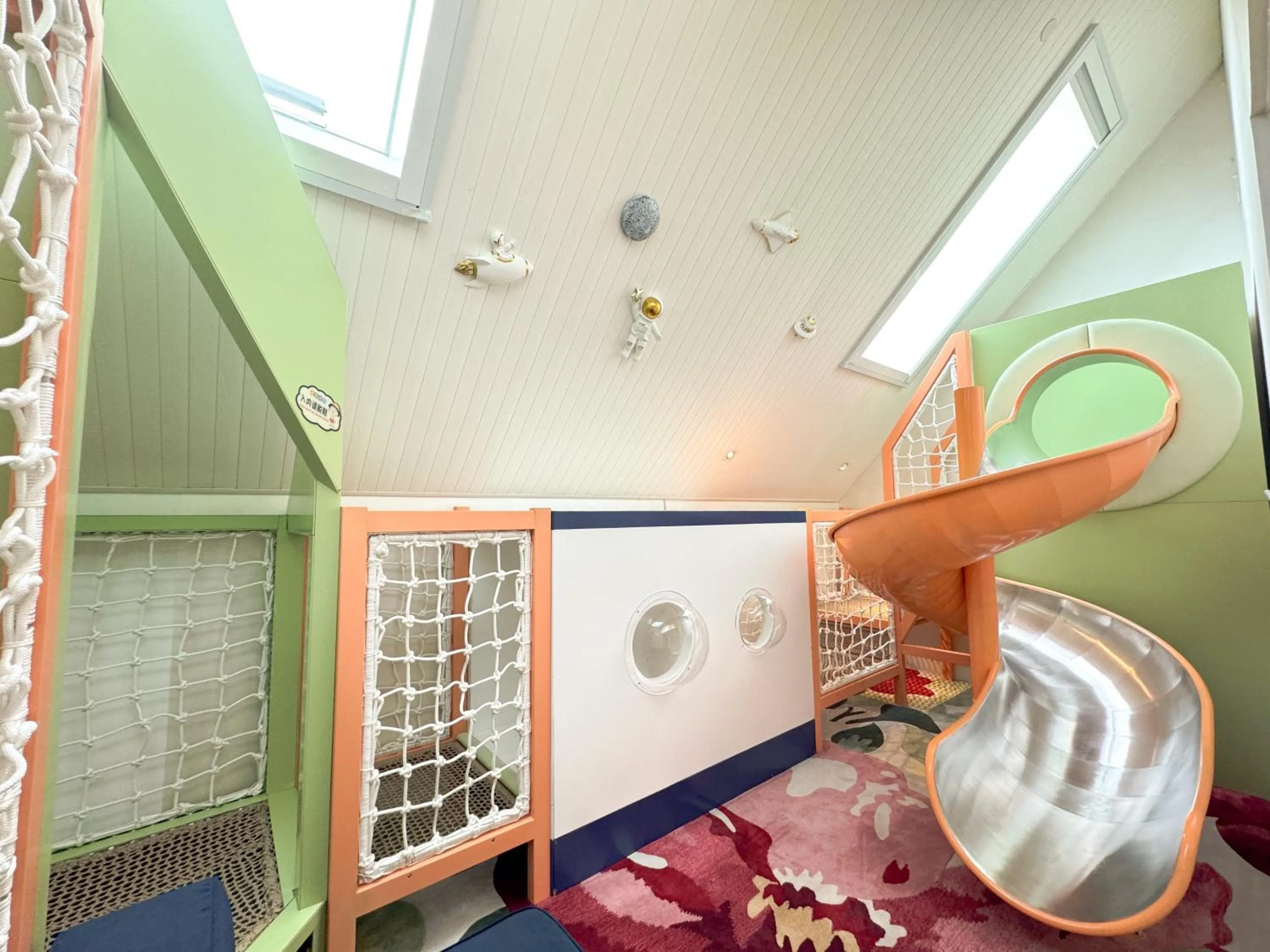 Photo of the whole room in NARADA Resort Shanghai Hotel Disney Store