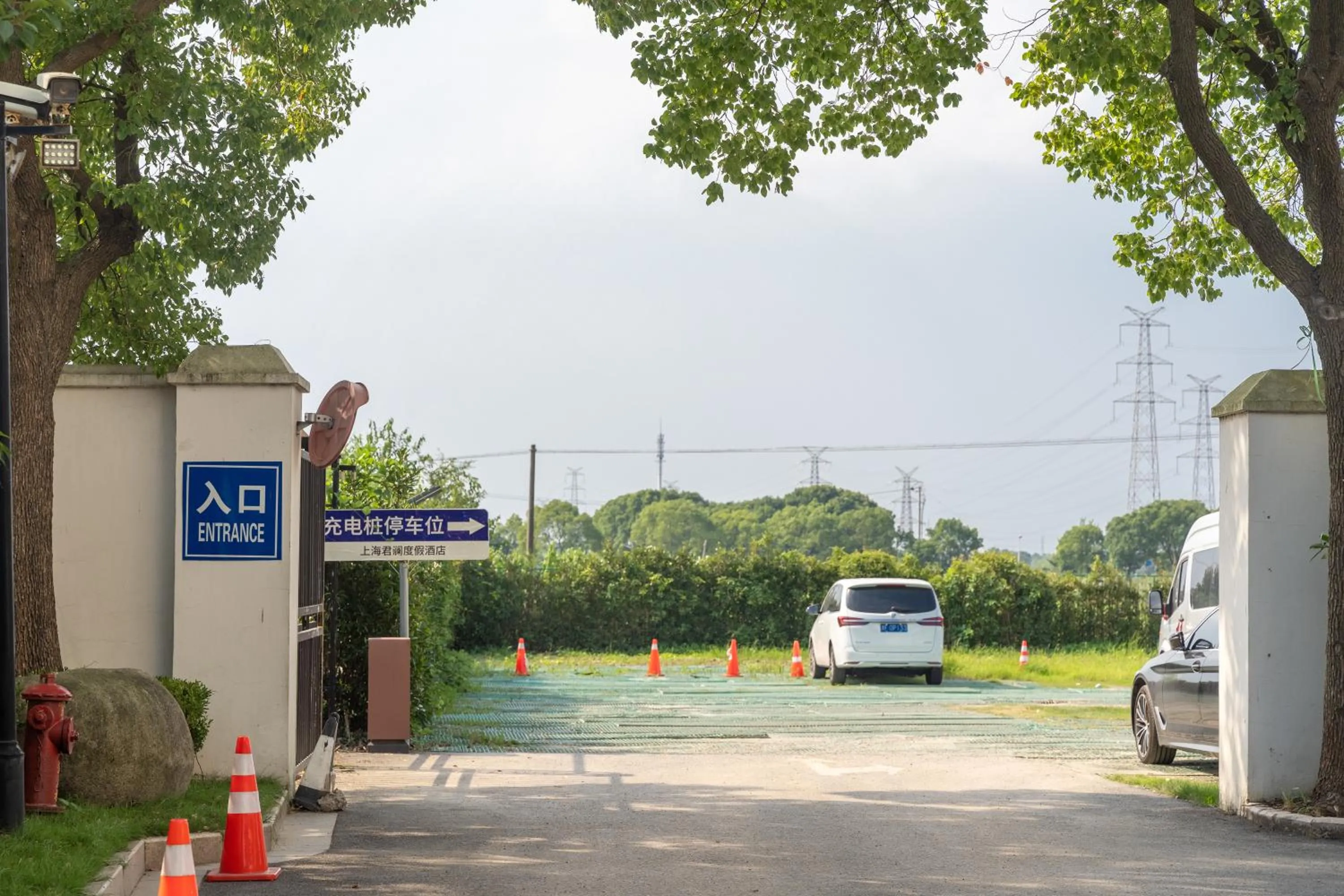 Parking in NARADA Resort Shanghai Hotel Disney Store