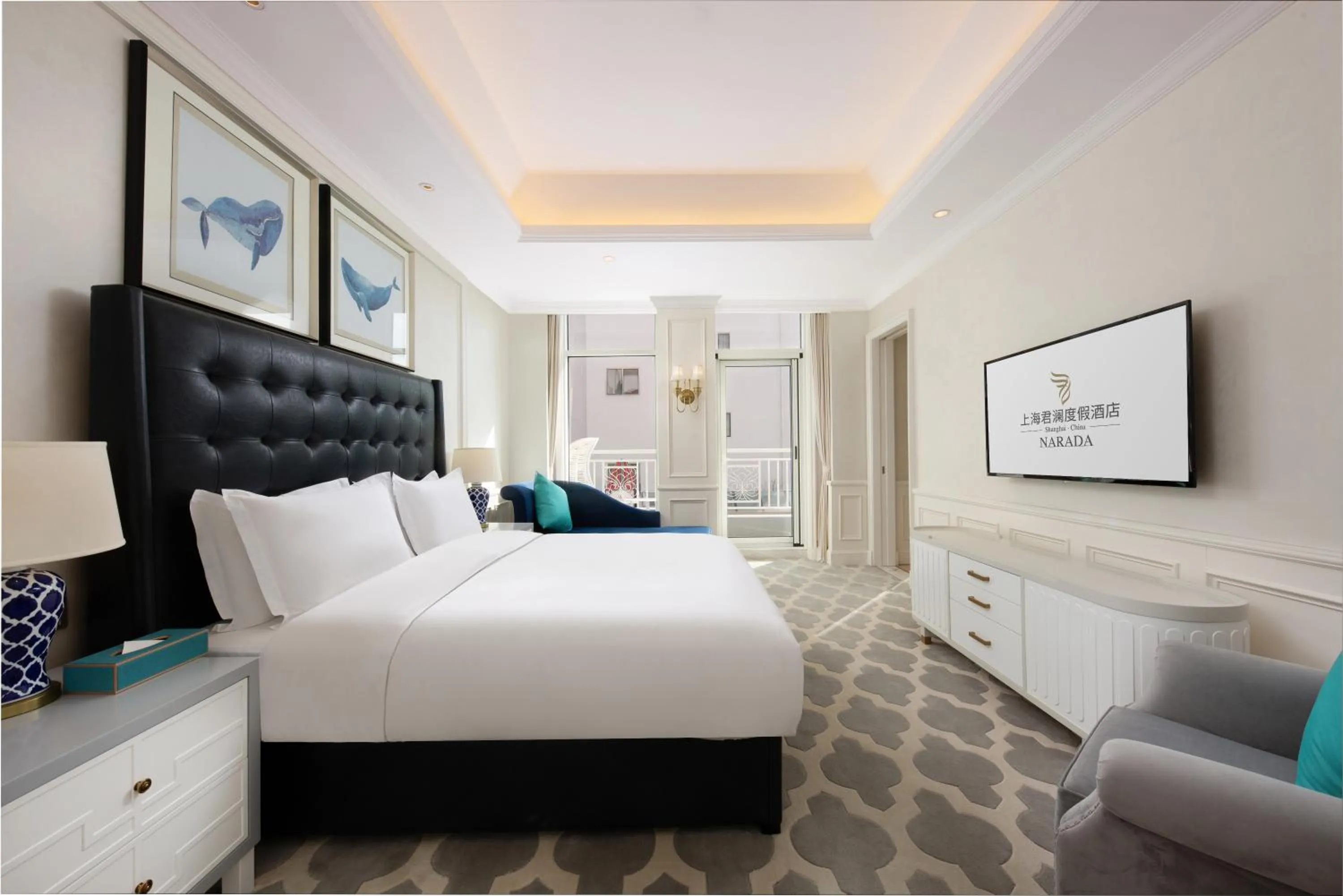 Photo of the whole room, Bed in NARADA Resort Shanghai Hotel Disney Store