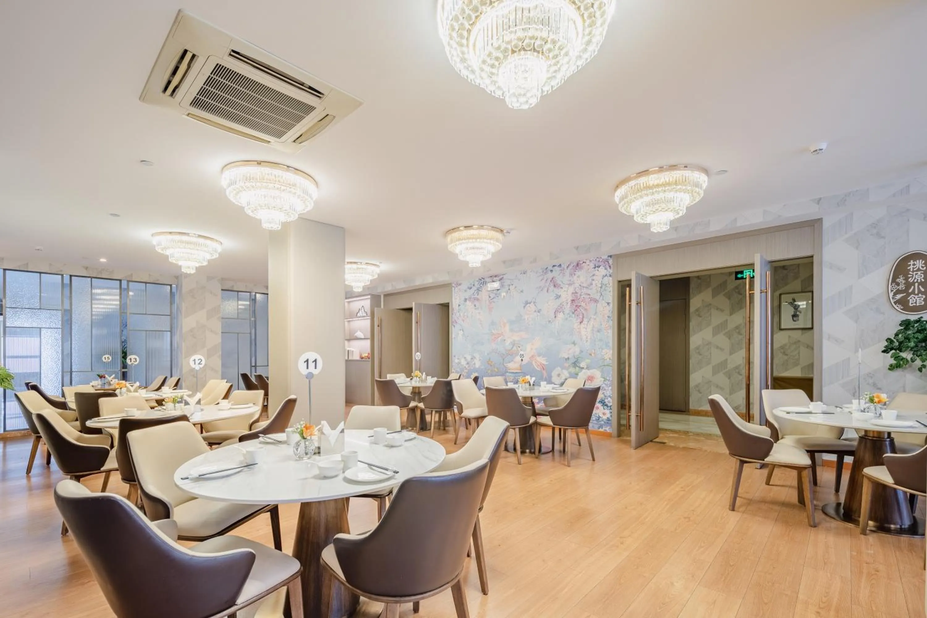 Restaurant/places to eat in NARADA Resort Shanghai Hotel Disney Store