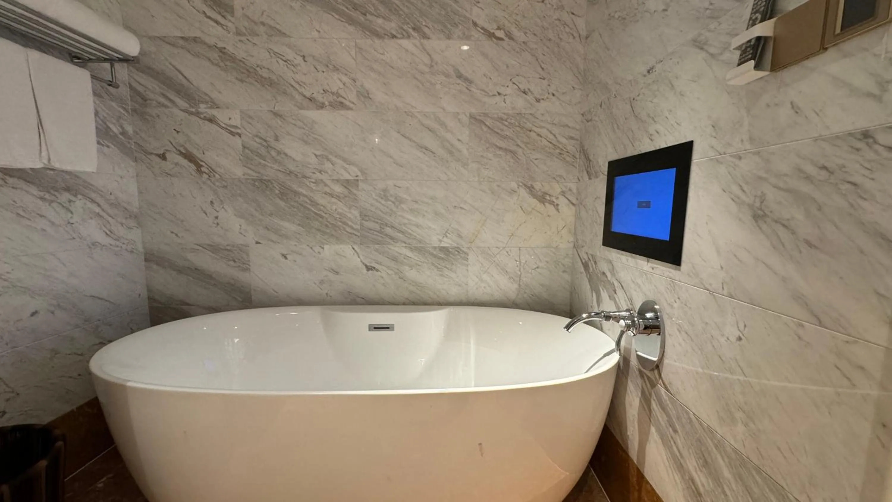 Bath in NARADA Resort Shanghai Hotel Disney Store