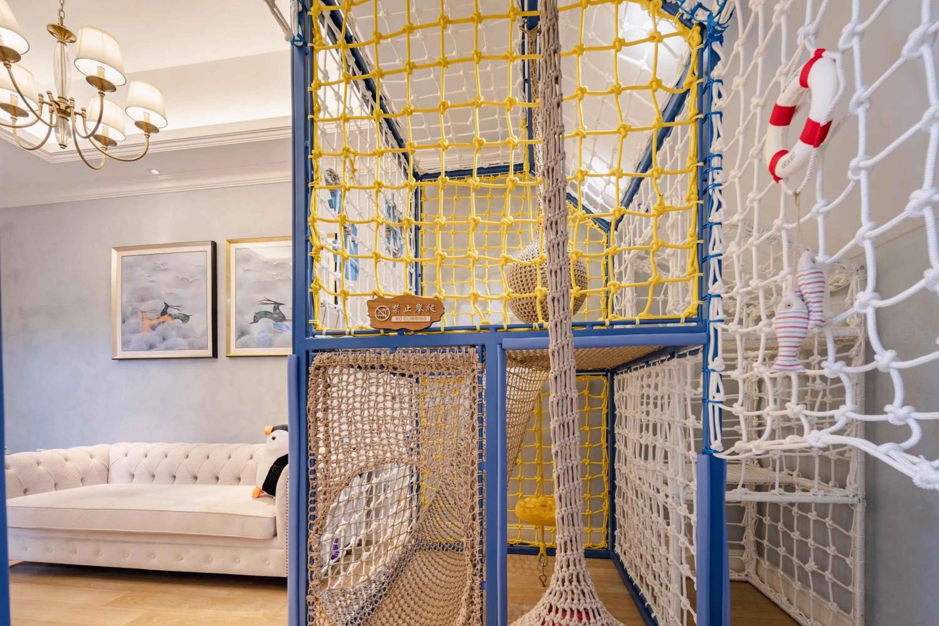 Photo of the whole room, Bed in NARADA Resort Shanghai Hotel Disney Store