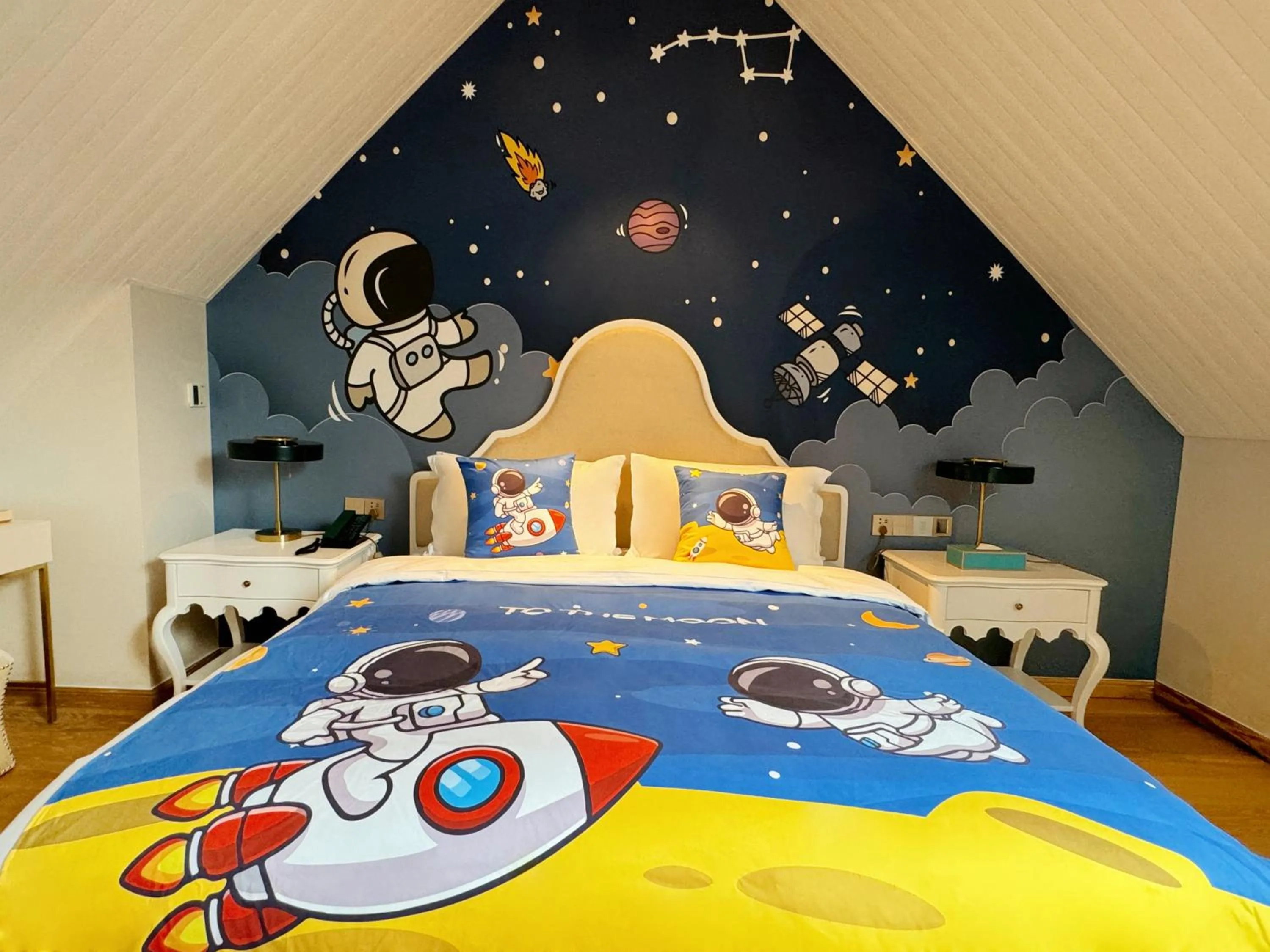 Bedroom, Bed in NARADA Resort Shanghai Hotel Disney Store