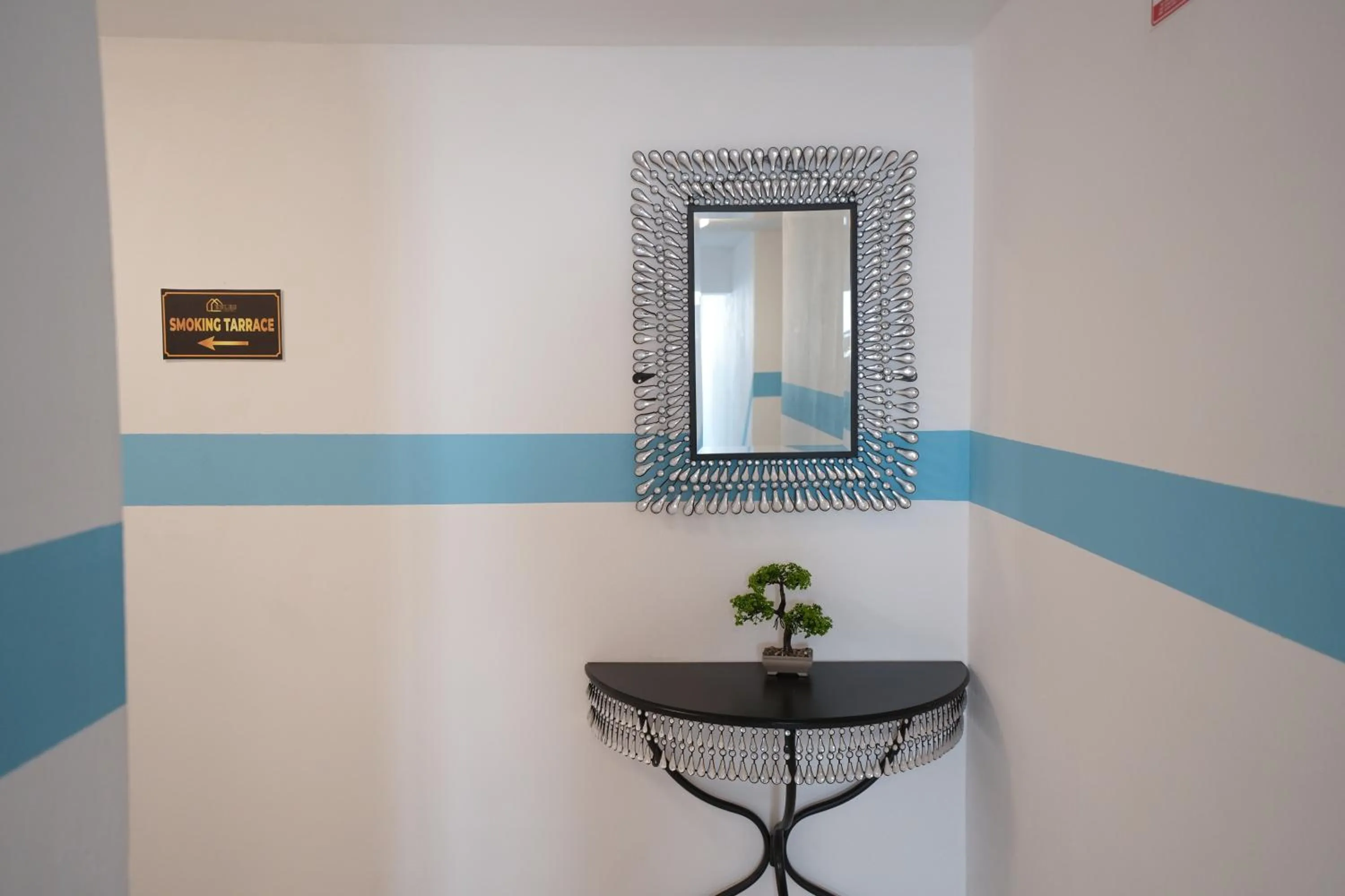 Lobby or reception in Enles Hotel