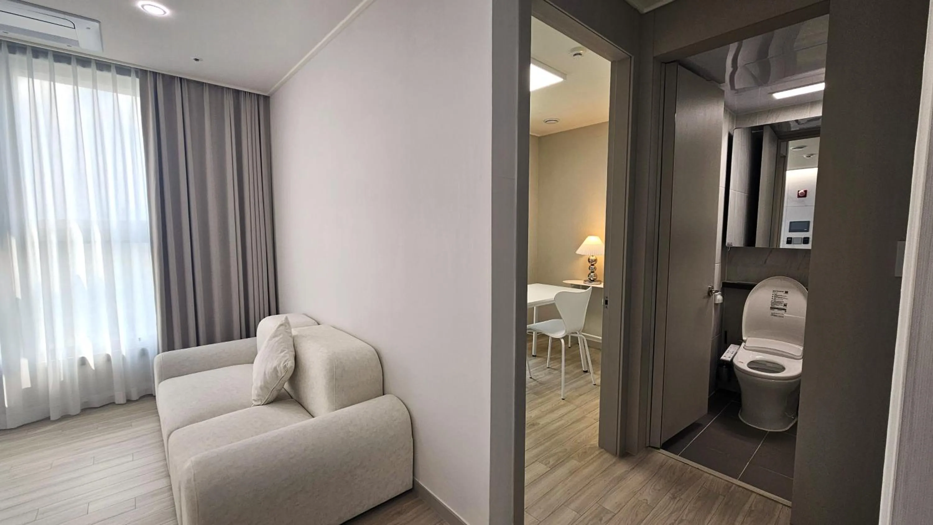 Toilet in The November Stay Guri Station