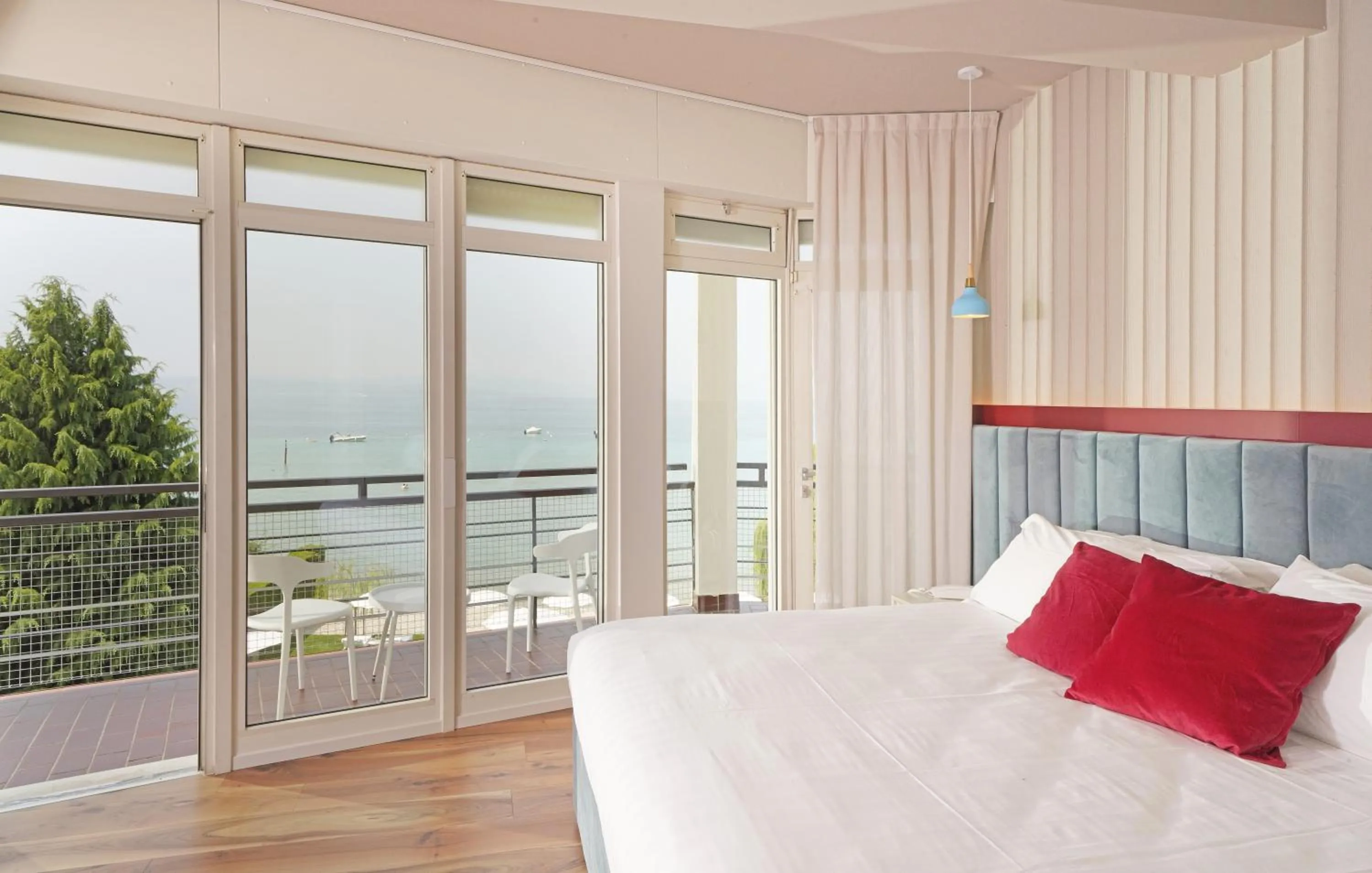 Balcony/Terrace, Bed in Hotel Unico by Dori