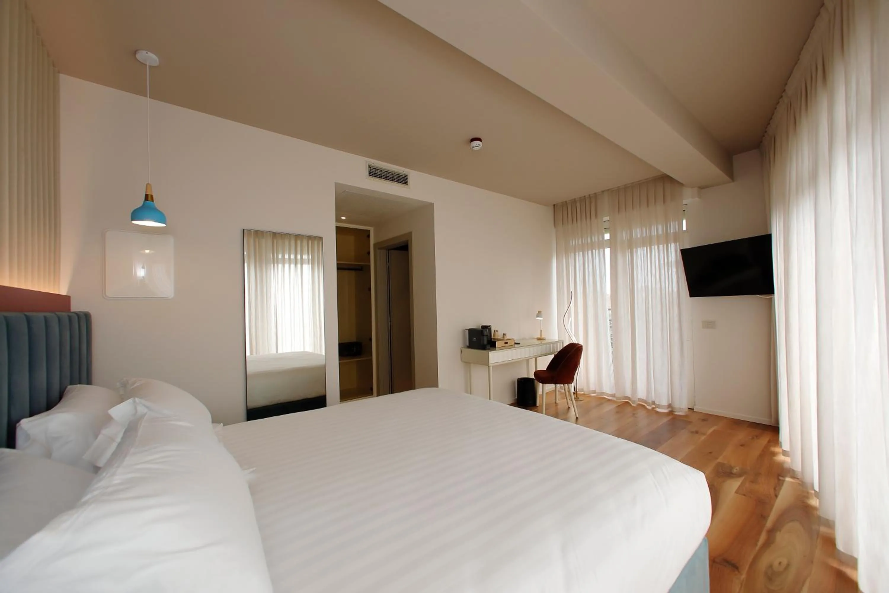 Bedroom, Bed in Hotel Unico by Dori