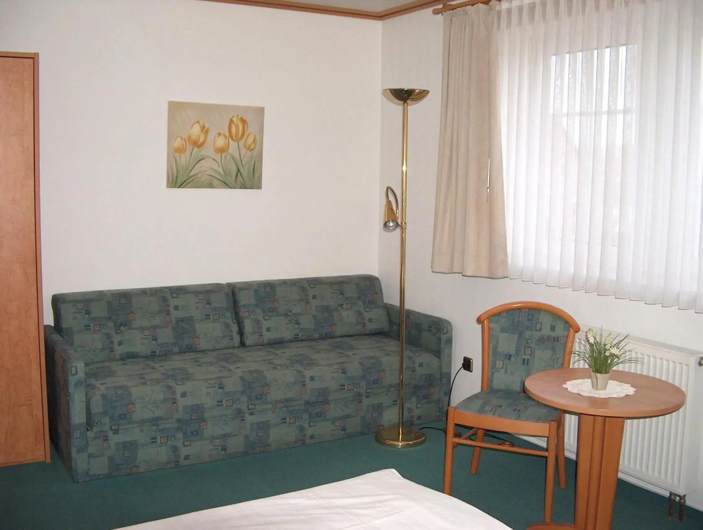 Double Room with Private Bathroom in Alter Dorfkrug Am Kanal Double Room with Private Bathroom in Alter Dorfkrug Am Kanal
