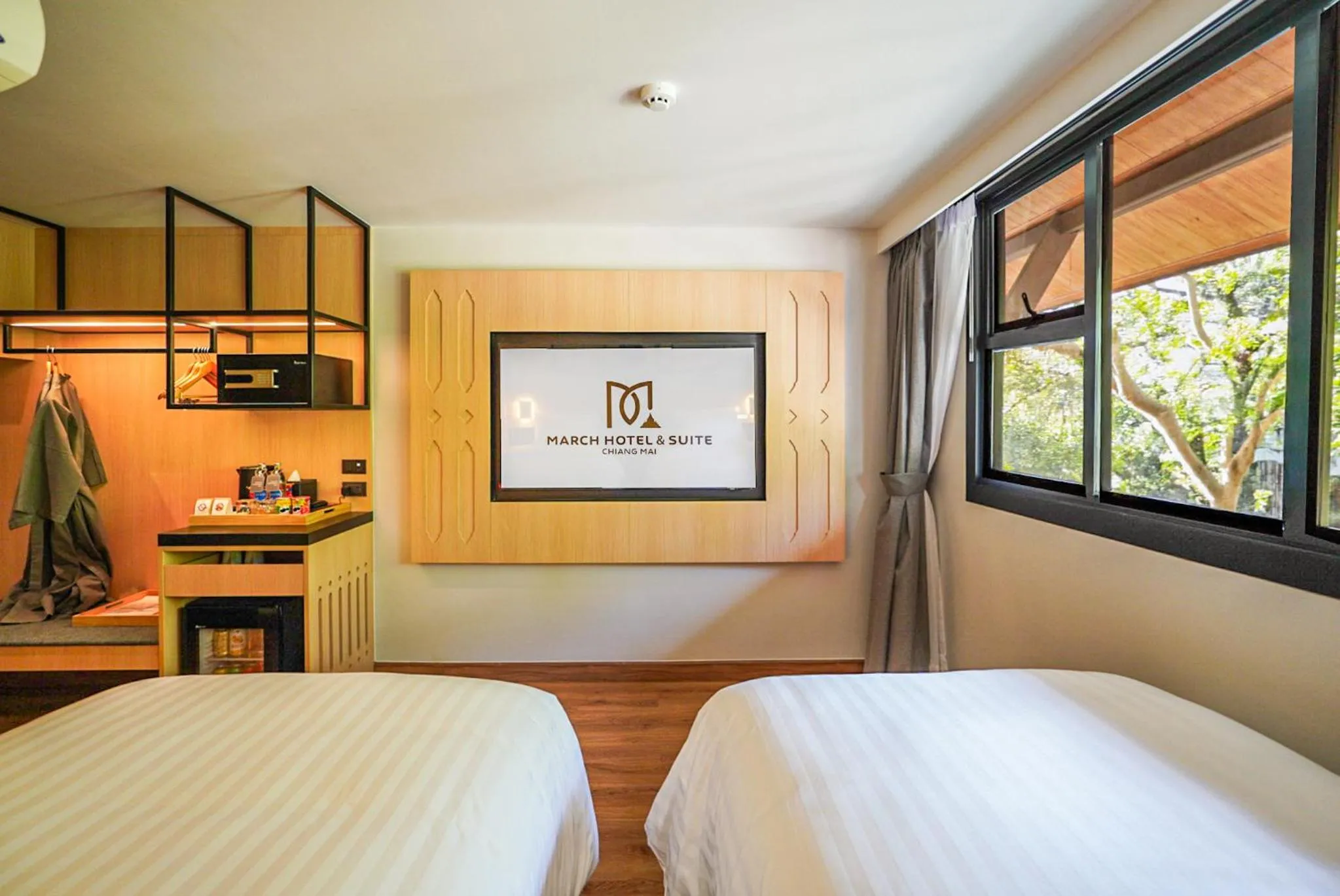 TV and multimedia, Bed in March Hotel & Suite Riverside