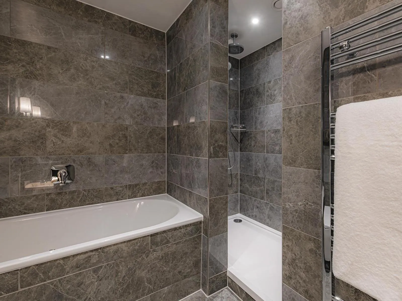 Shower in Dakota Newcastle