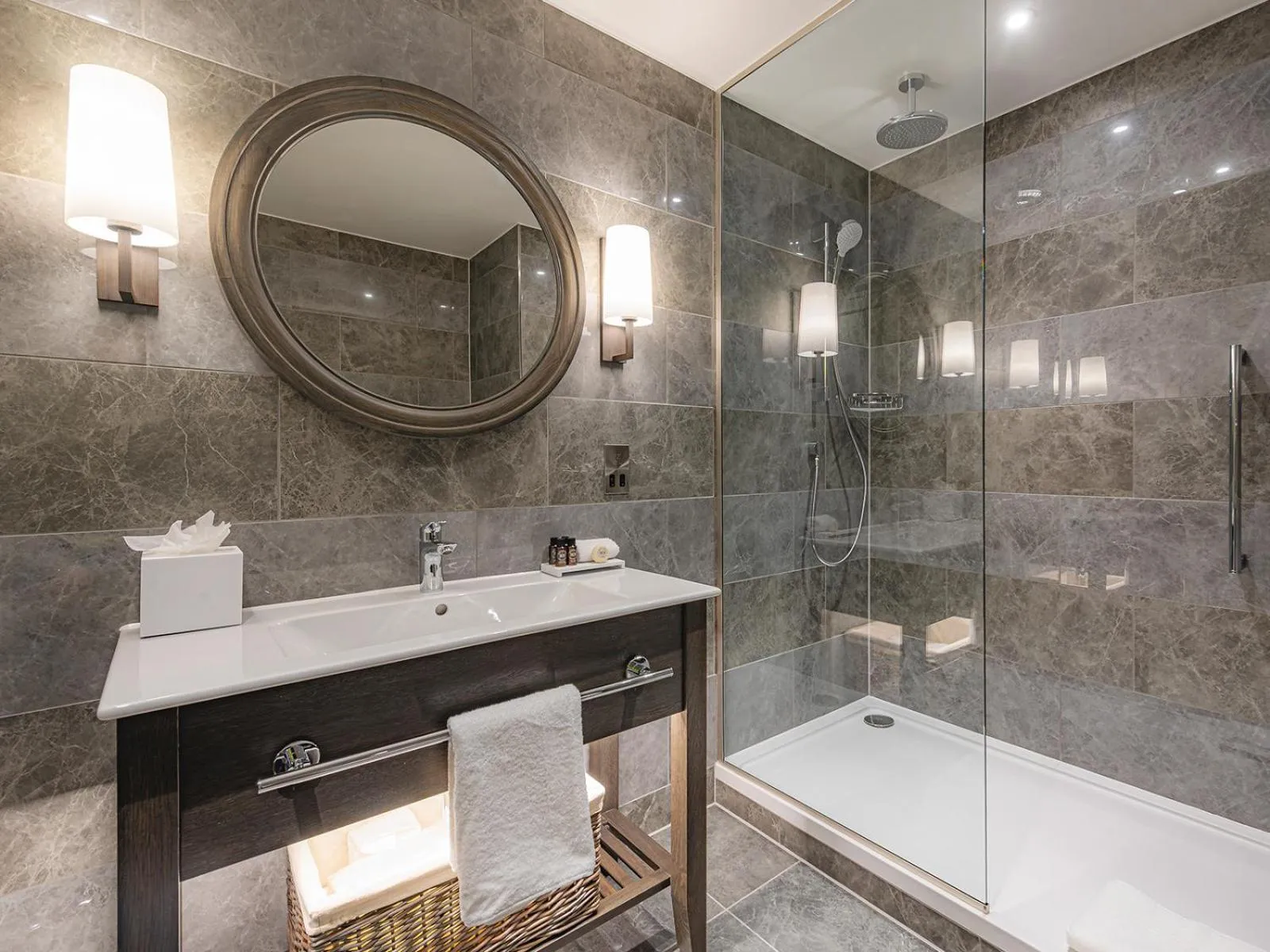 Shower in Dakota Newcastle