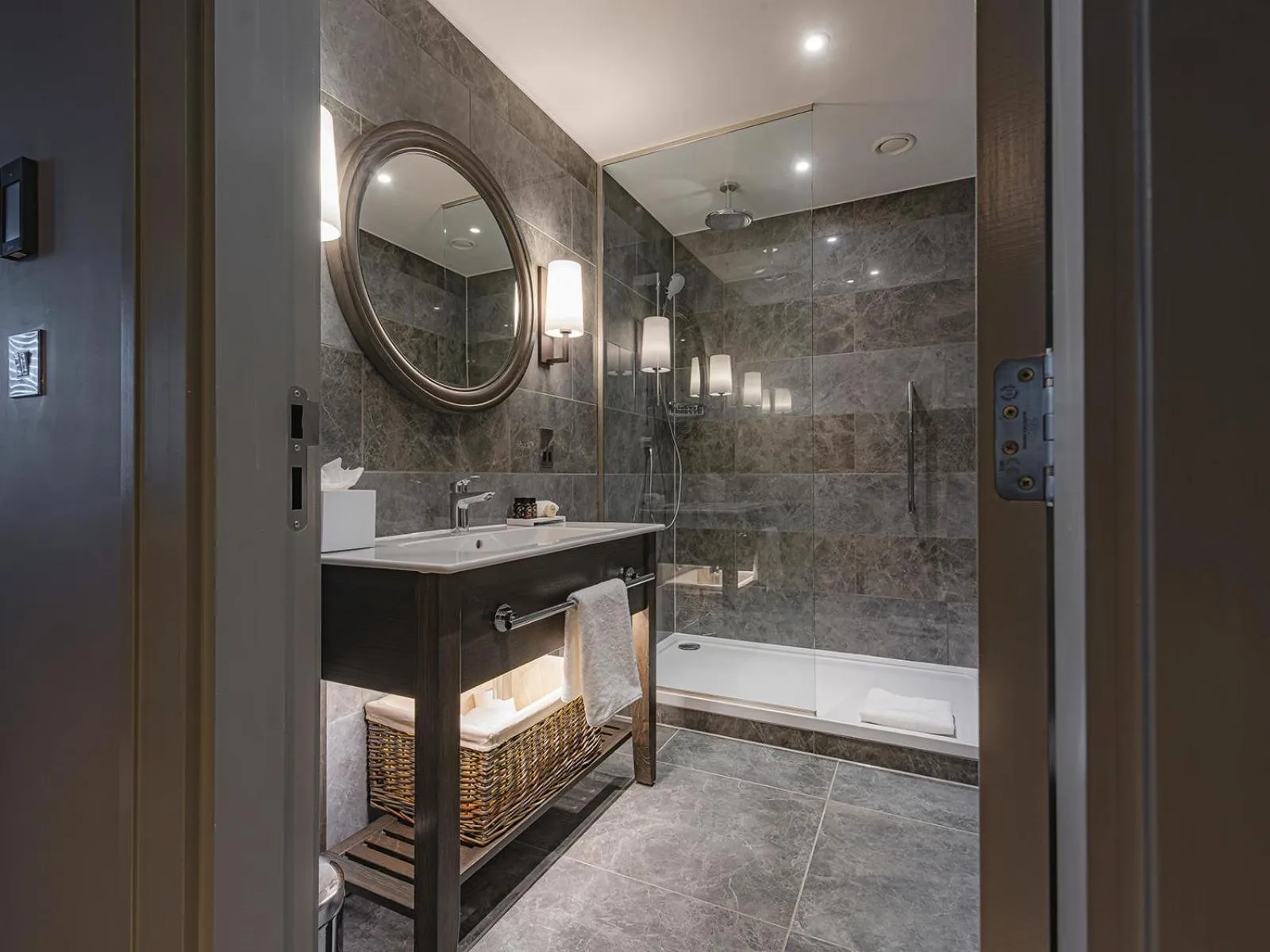 Shower in Dakota Newcastle