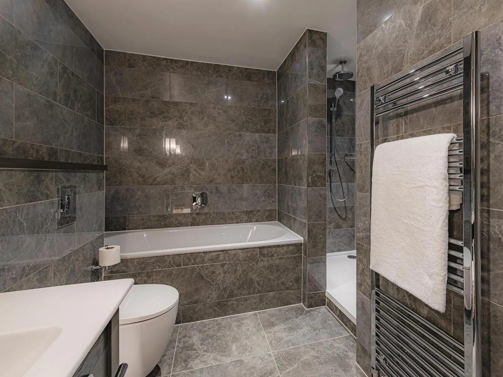 Shower in Dakota Newcastle