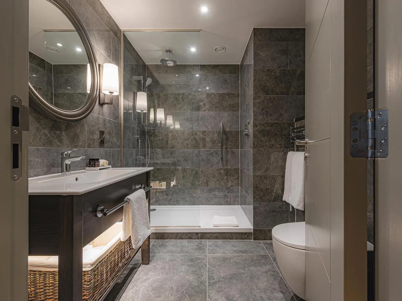 Shower in Dakota Newcastle