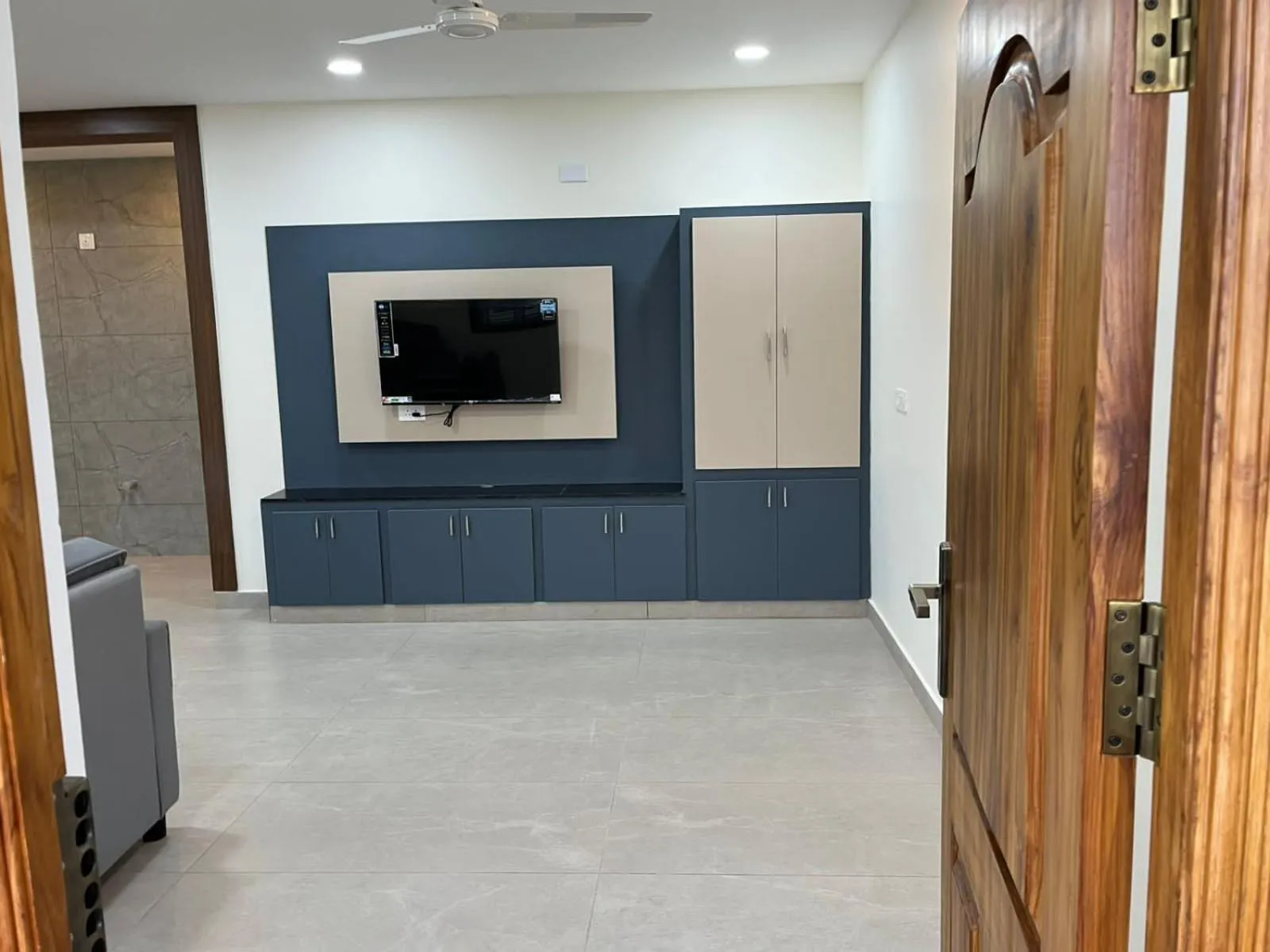 TV and multimedia in Achyuta Homestay