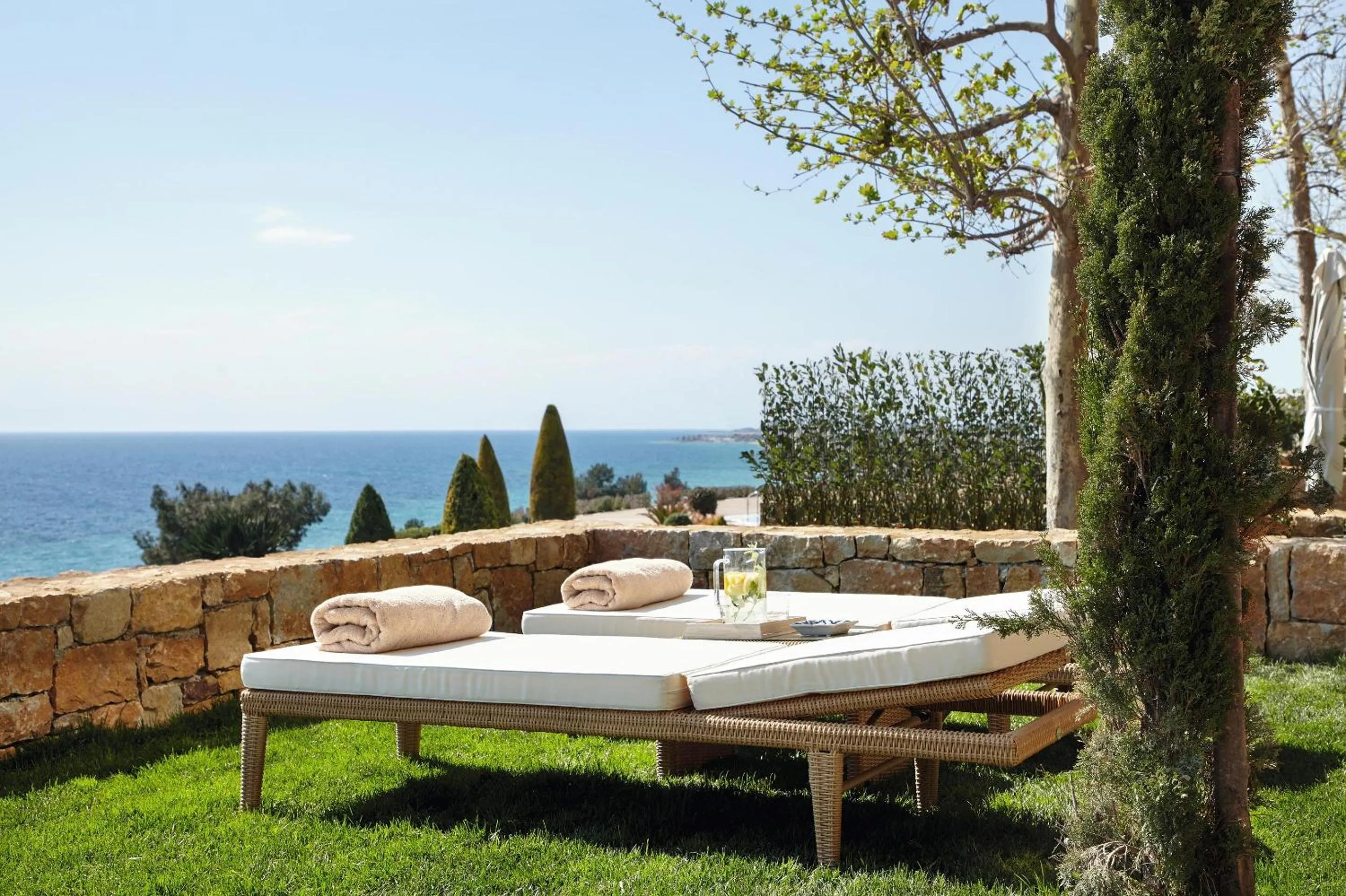 Photo of the whole room in Ikos Oceania